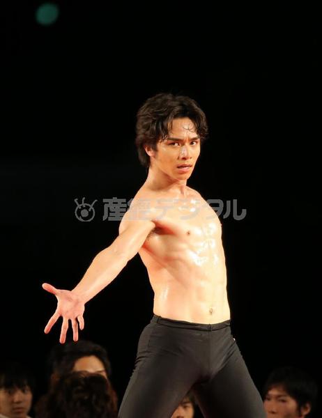 美しき男たち 日本の バレエ王子 が大集合 美形 スゴ技 魅せます 1 5ページ 産経ニュース