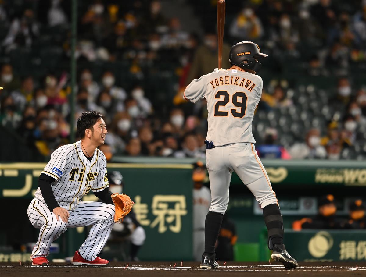 阪神・藤川、引退試合始球式で長男とキャッチボール - サンスポ