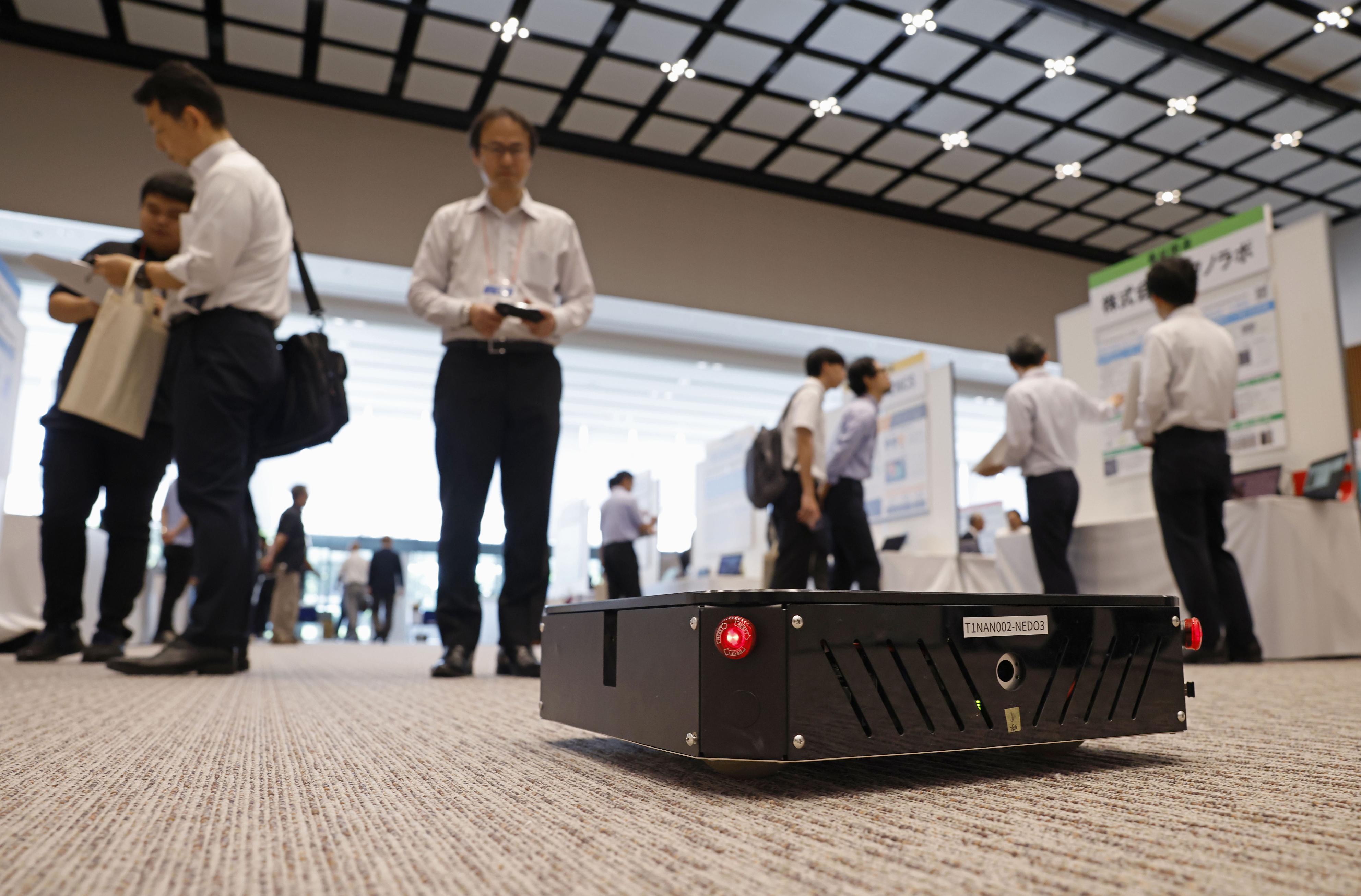 トヨタ、新興企業120社と商談会 自動運転のソフトやロボットを披露