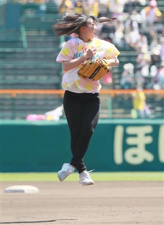 坂本花織 結構ガチで教えてもらいました 始球式でノーバン投球 フィギュア サンスポ