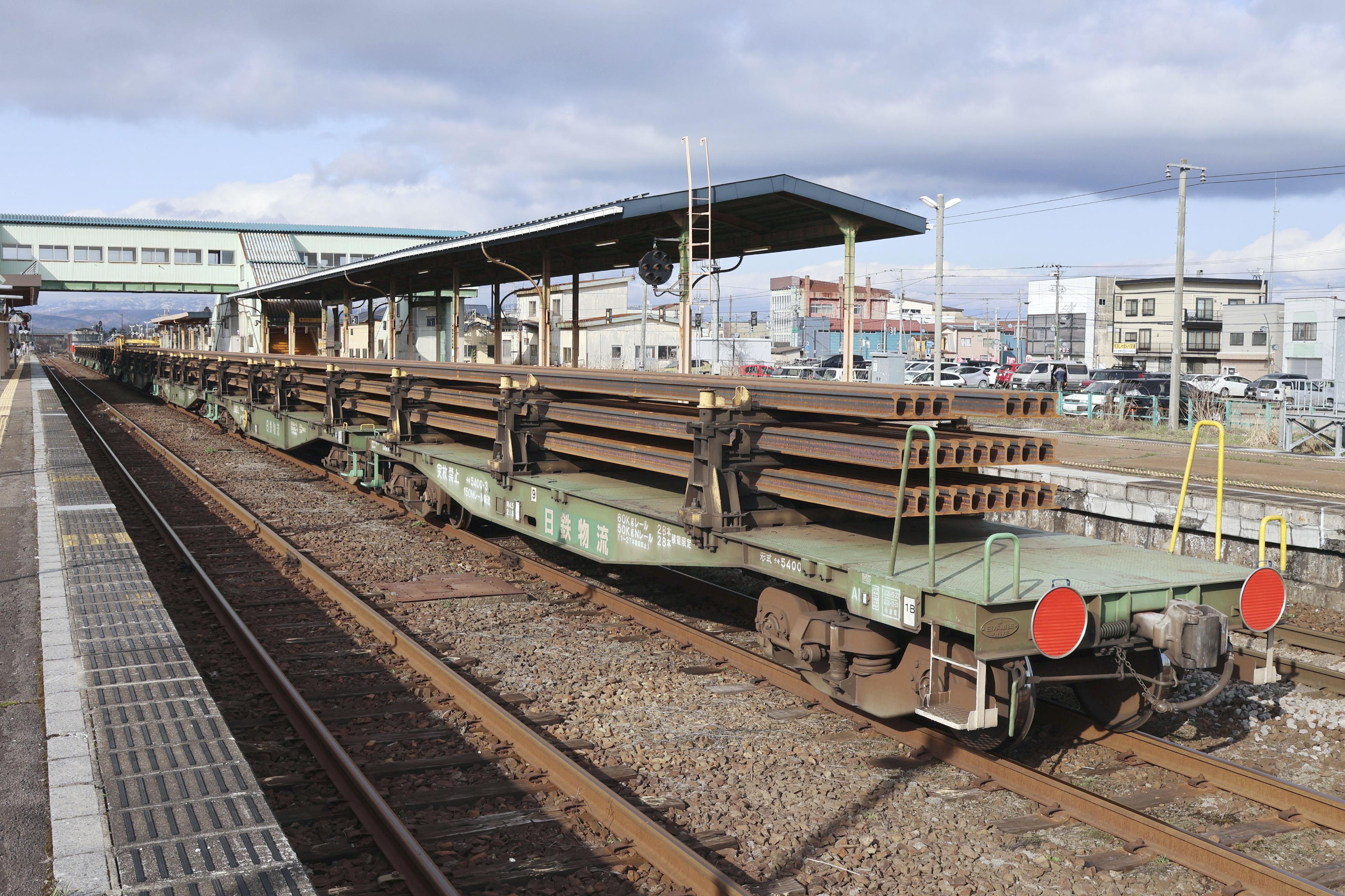 150mレール北海道到着 新幹線用、北九州から切断せず輸送 - 産経ニュース