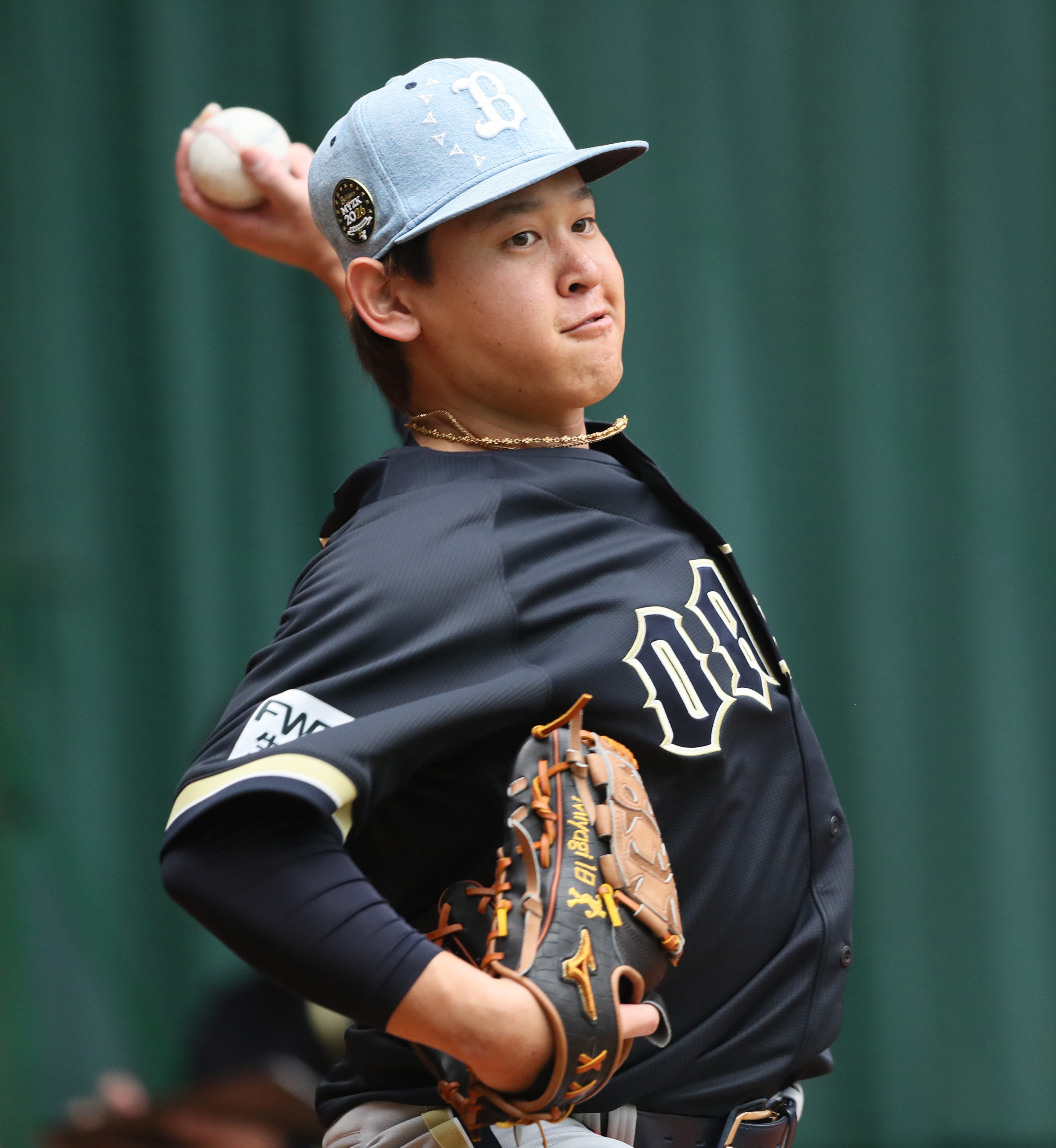 元オリックス 大引選手使用ベースボールTシャツ オリックス・宮城大弥、トラックマンで数値チェック 2度目のブルペン