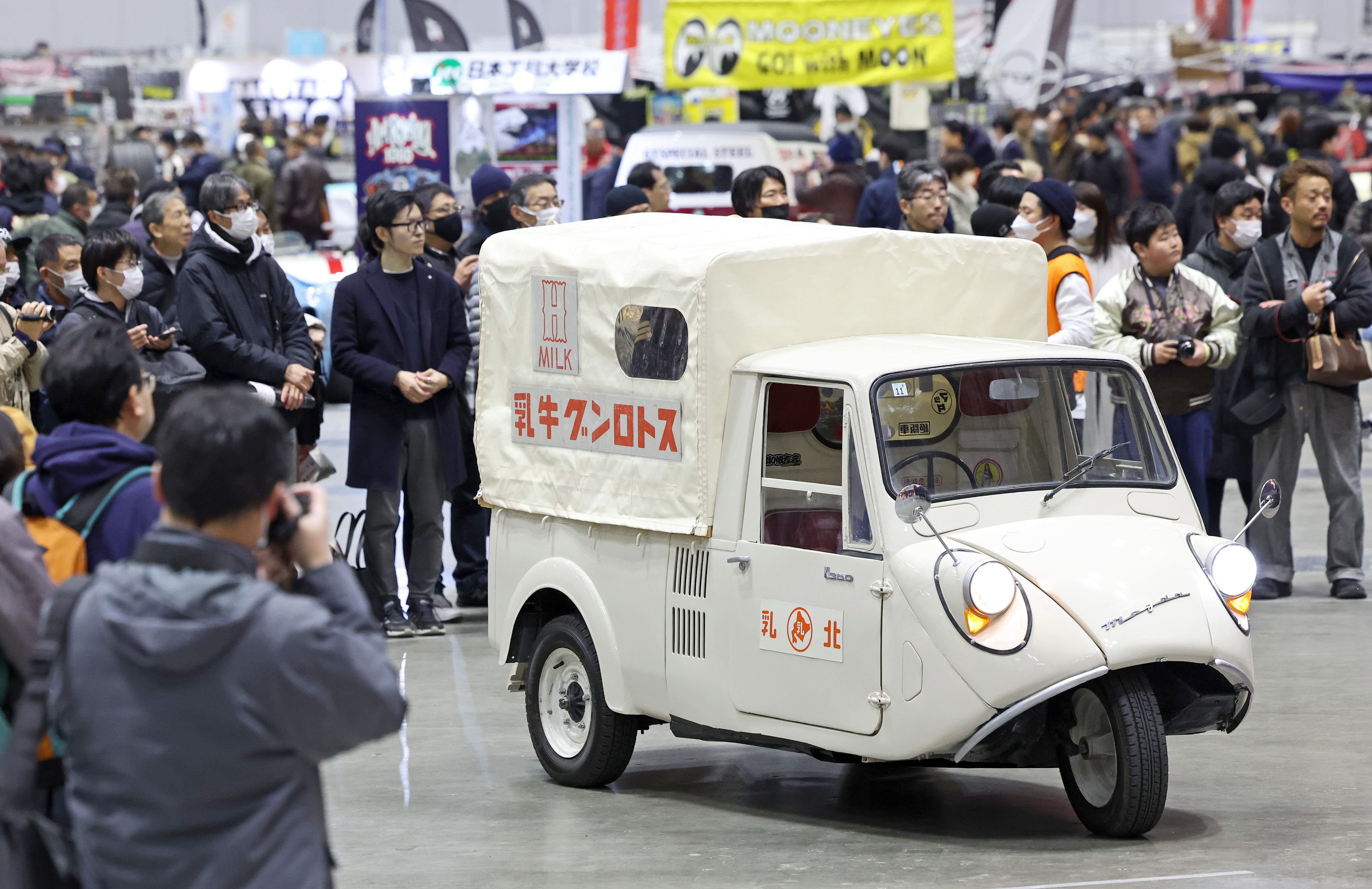 セドリック、レパード…フェンダーミラーの旧車が集結 「ノスタルジック