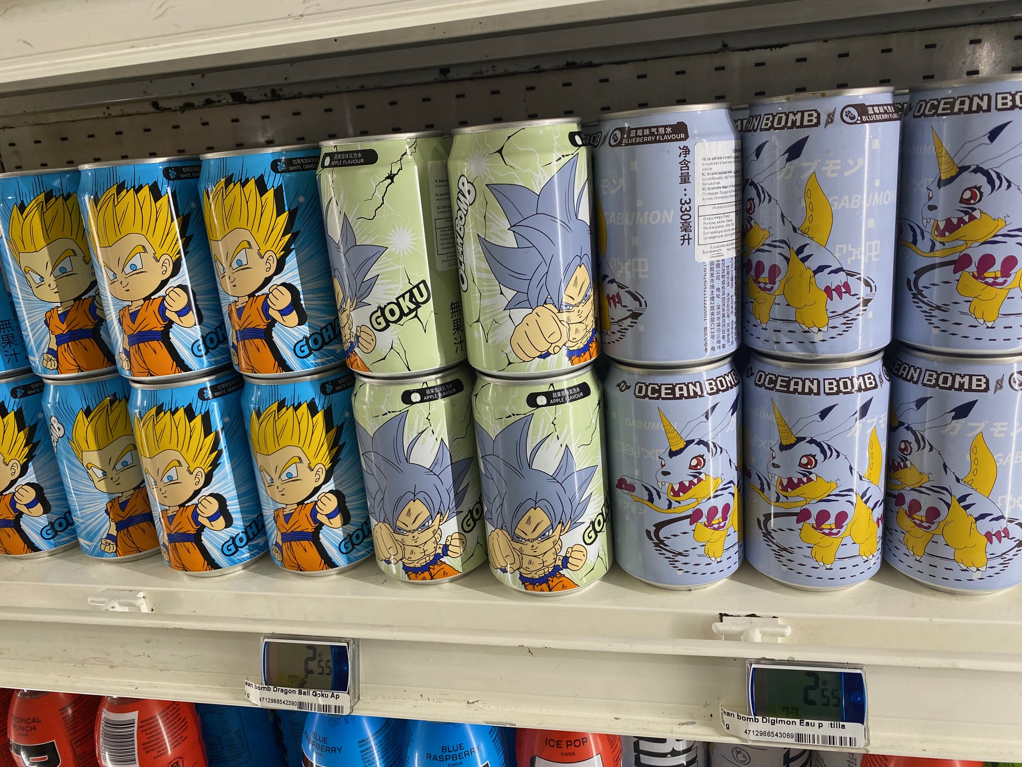 パリ五輪直送ルポ》缶ジュースに「ドラゴンボール」のバッタモン