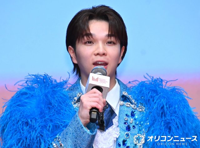 M!LK塩﨑太智、ソロ曲の“バックダンサー”たちに囲まれ笑顔「どの子も