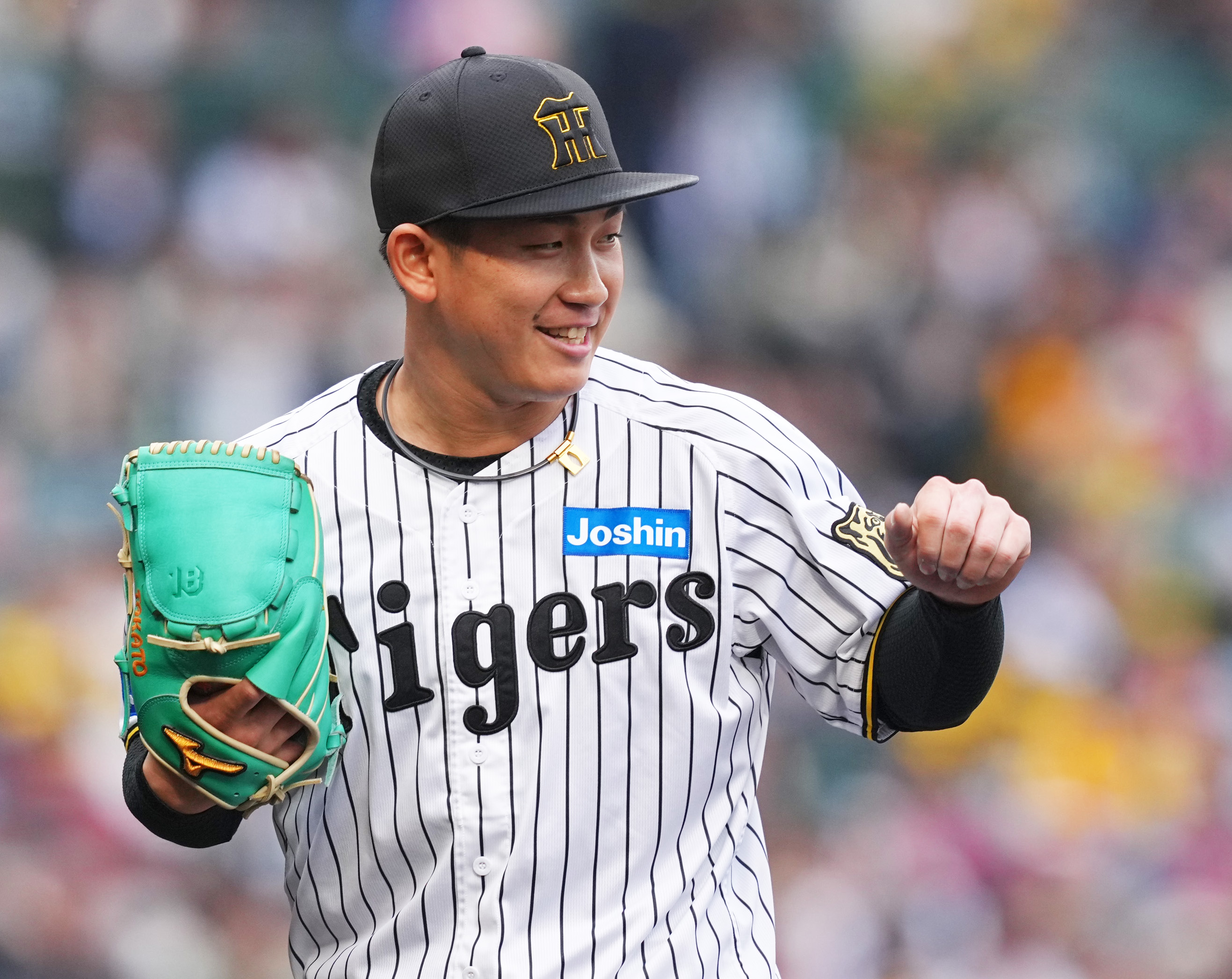 【最終価格】阪神タイガース 90周年ユニフォーム #18 伊原陵人選手 阪神タイガース 90周年ユニフォーム #18 伊原陵人選手 - メルカリ