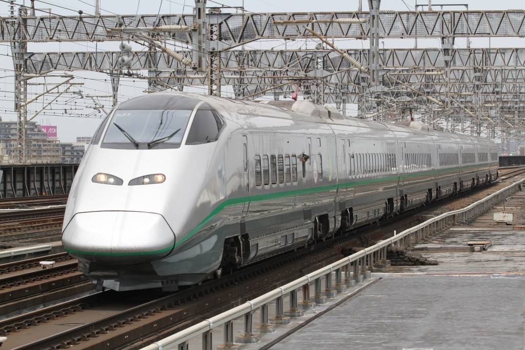 山形新幹線 新車両E8系ついに始動 懐かしの「シルバーE3系」も復刻