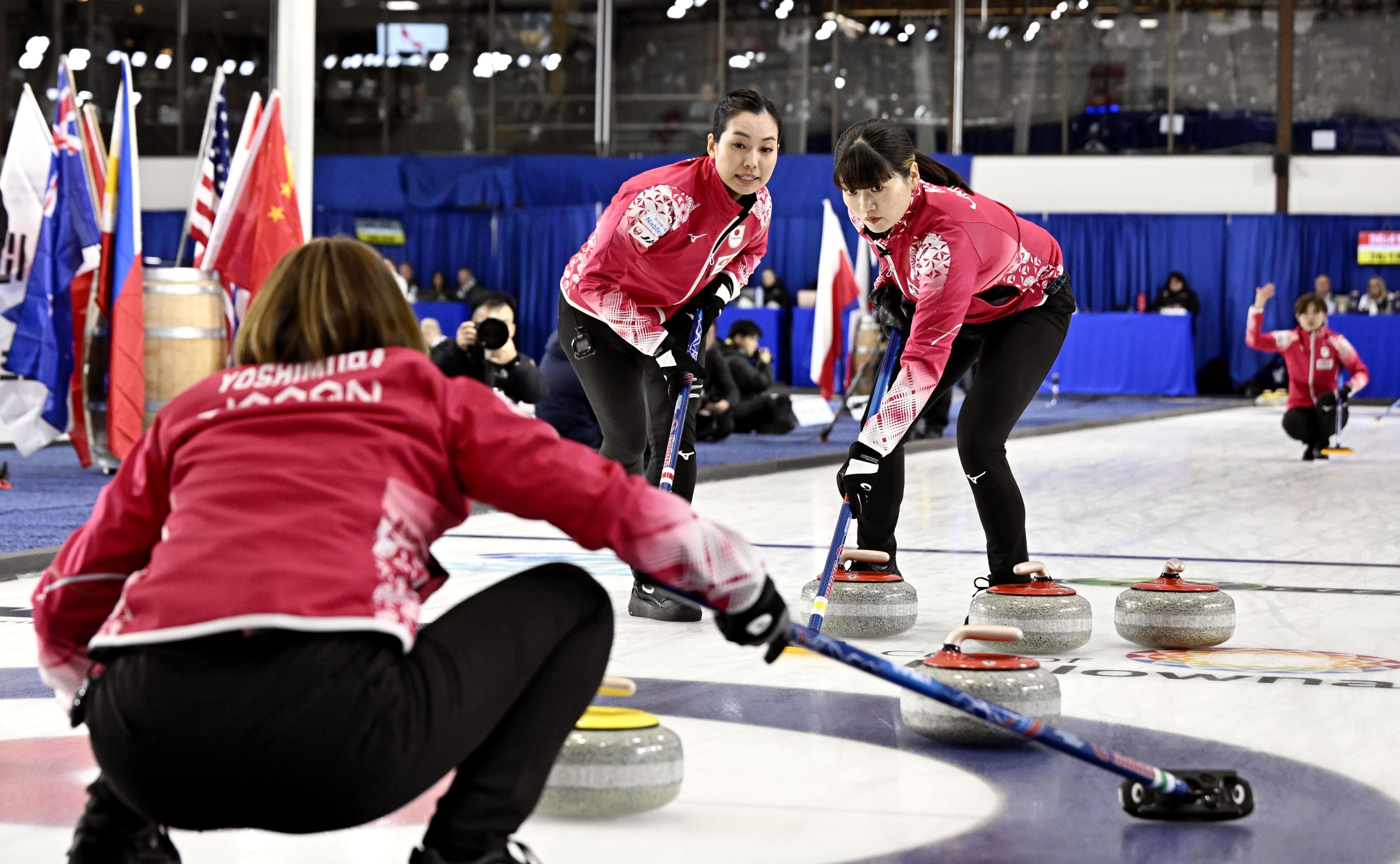 受賞者発表：2017Ｊリーグアウォーズ：Ｊリーグ.jp クラウン トロフィー モデル ウォーキング コンペティション テニス バスケットボール リーグ 優勝 スポーツ リーグ アスリート