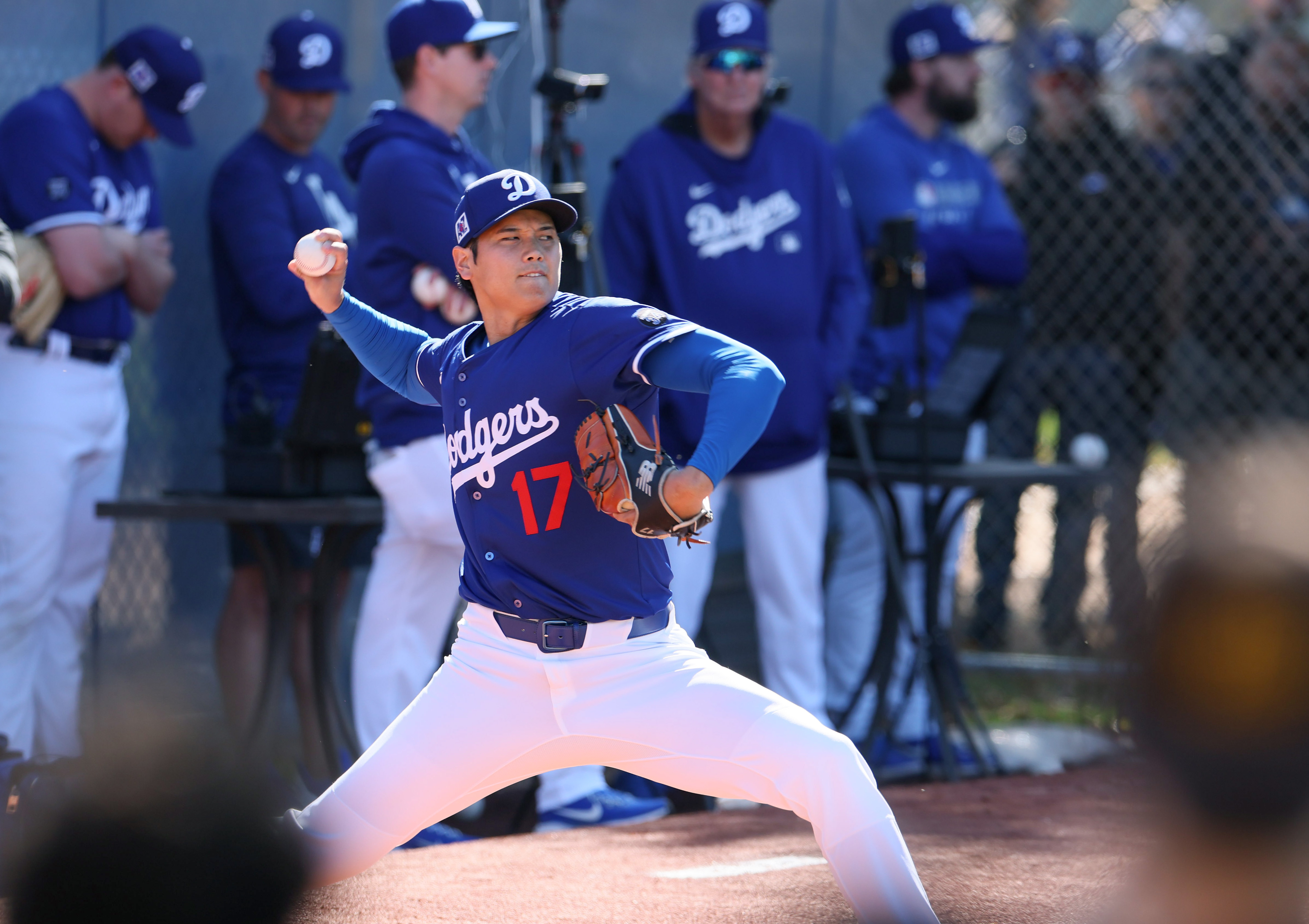 MLB】ドジャース・大谷翔平、キャンプ初ブルペンで14球、最速151キロ