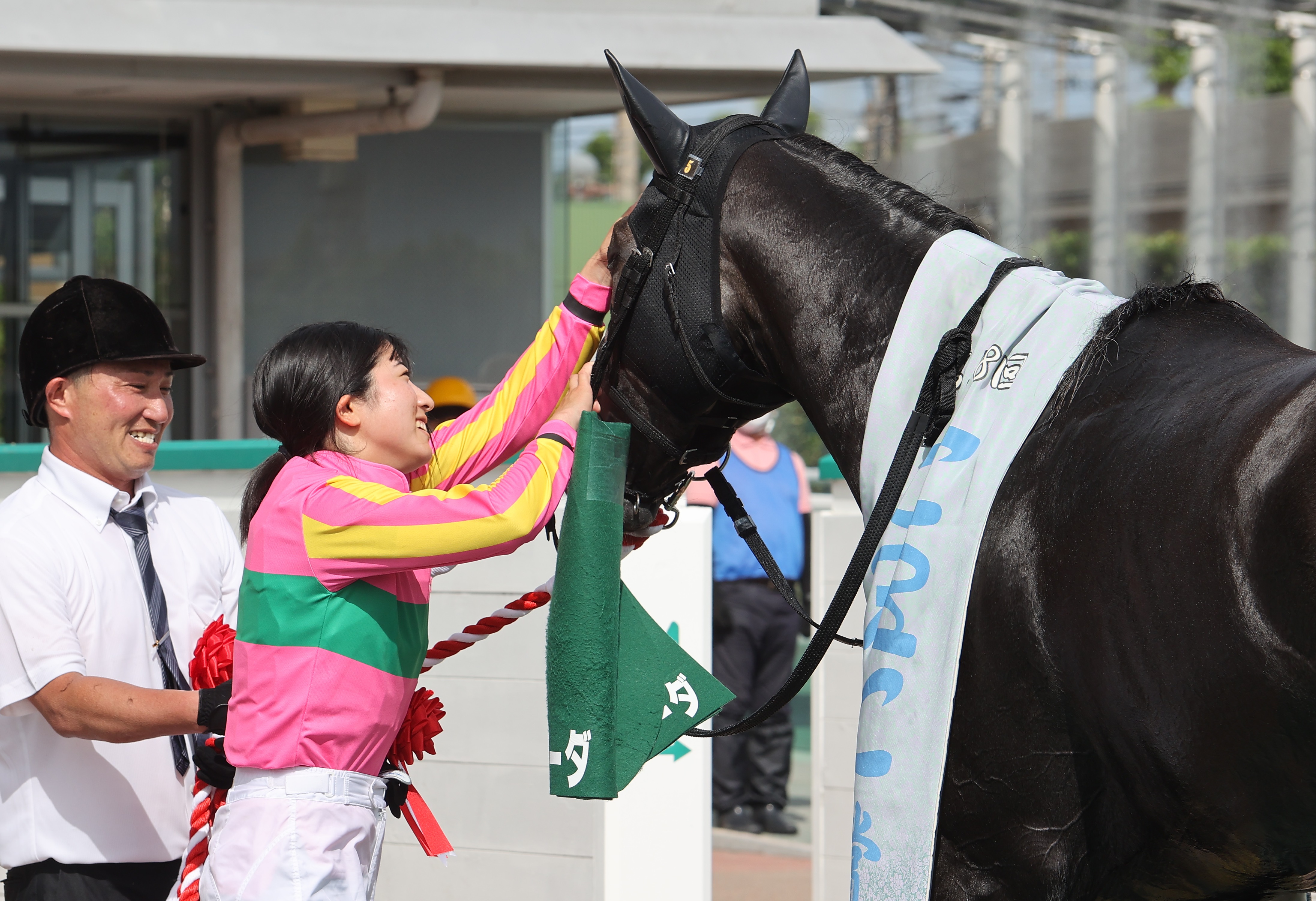 競馬界のニューヒロイン、18歳今村聖奈騎手の魅力 重賞初V「有馬