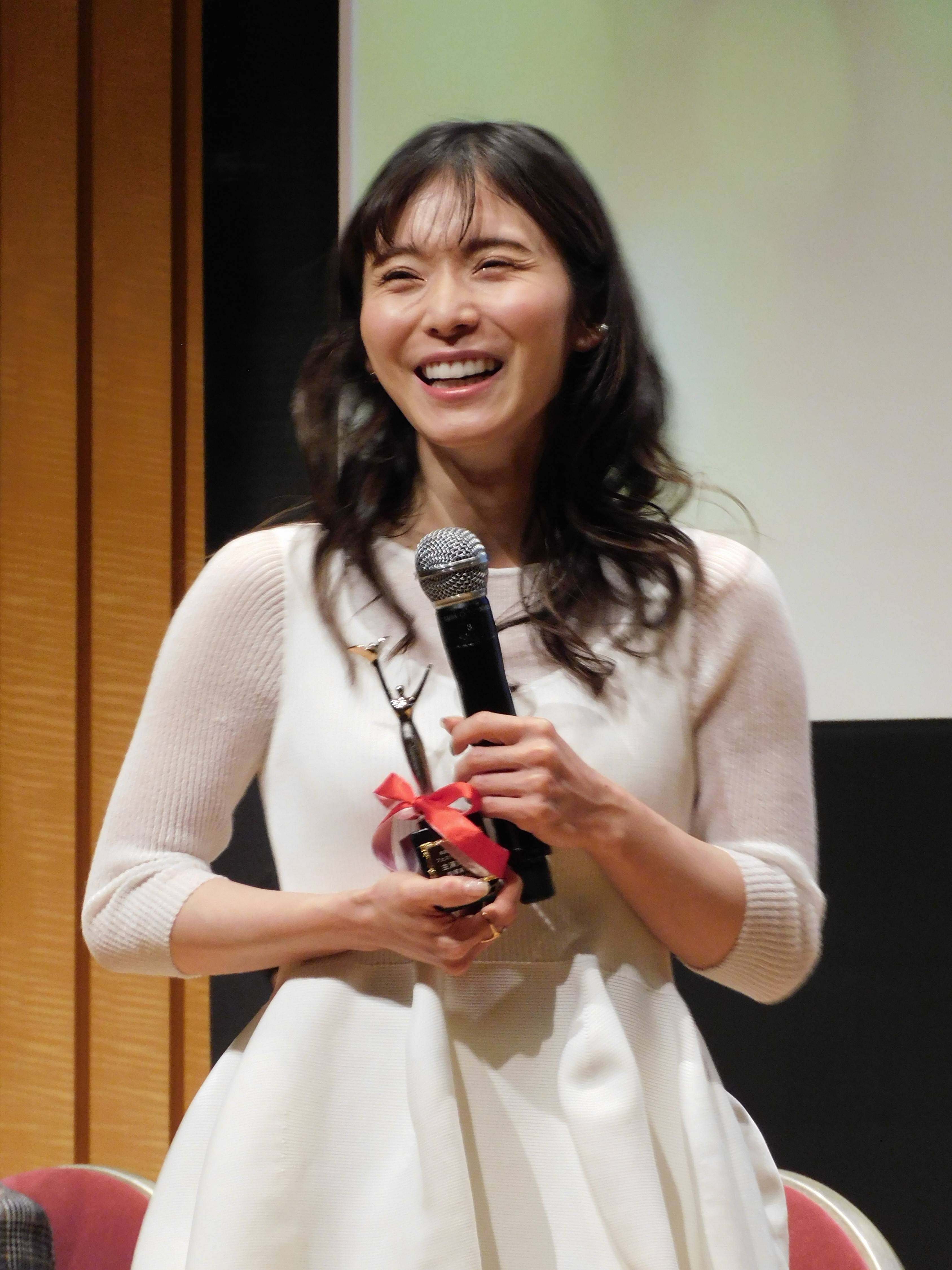 松岡茉優、なにわのレジェンド浜村淳にクイズ＆トークで対抗 - サンスポ