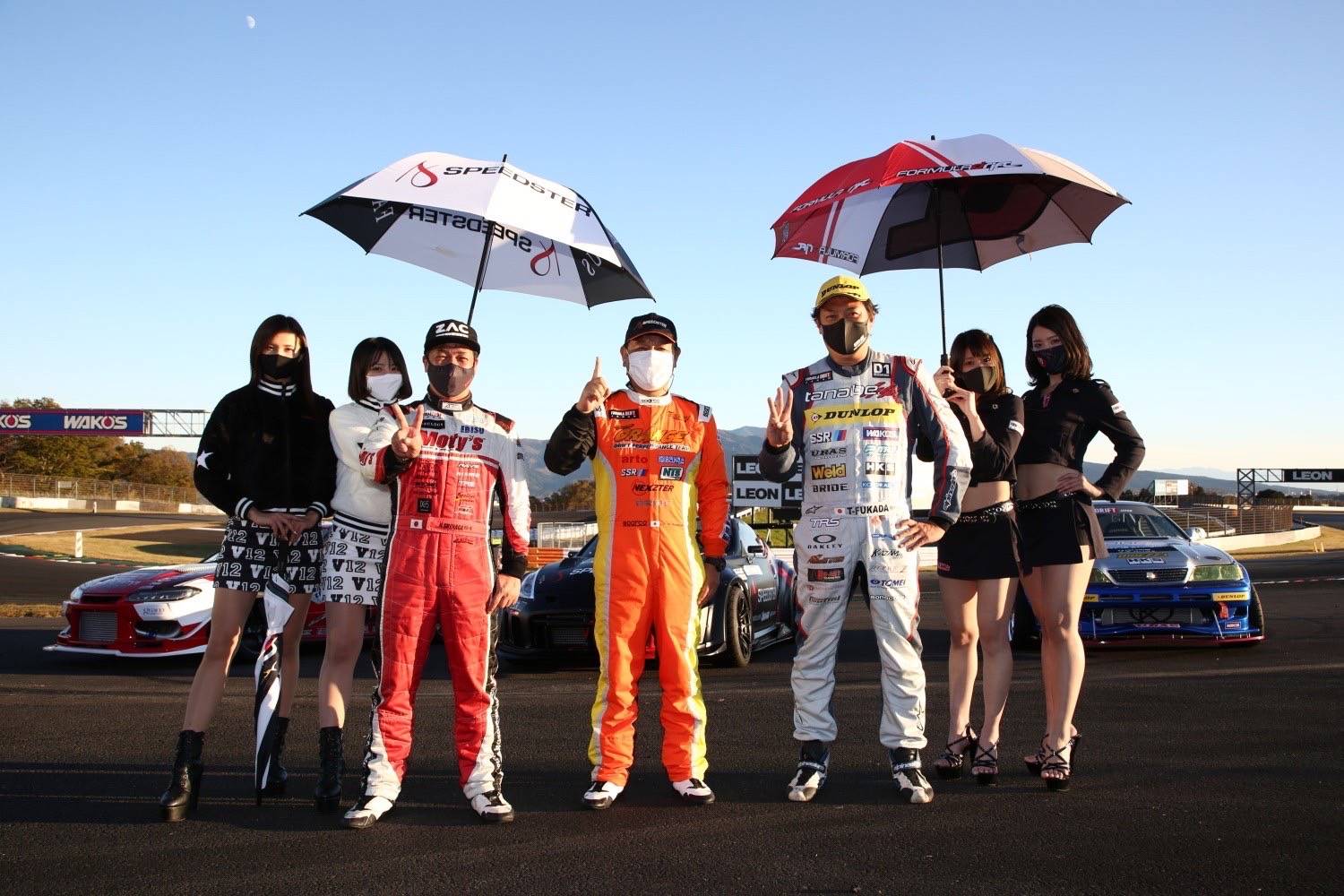 週末レースクイーン 364 佐々木萌香 華麗なドリフトに感動 fdjで所属チームの熊久保信重選手が優勝 サンスポ 週末レースクイーン 364 佐々木萌香 華麗なドリフトに感動 fdjで所属チームの熊久保信重選手が優勝 サンスポ