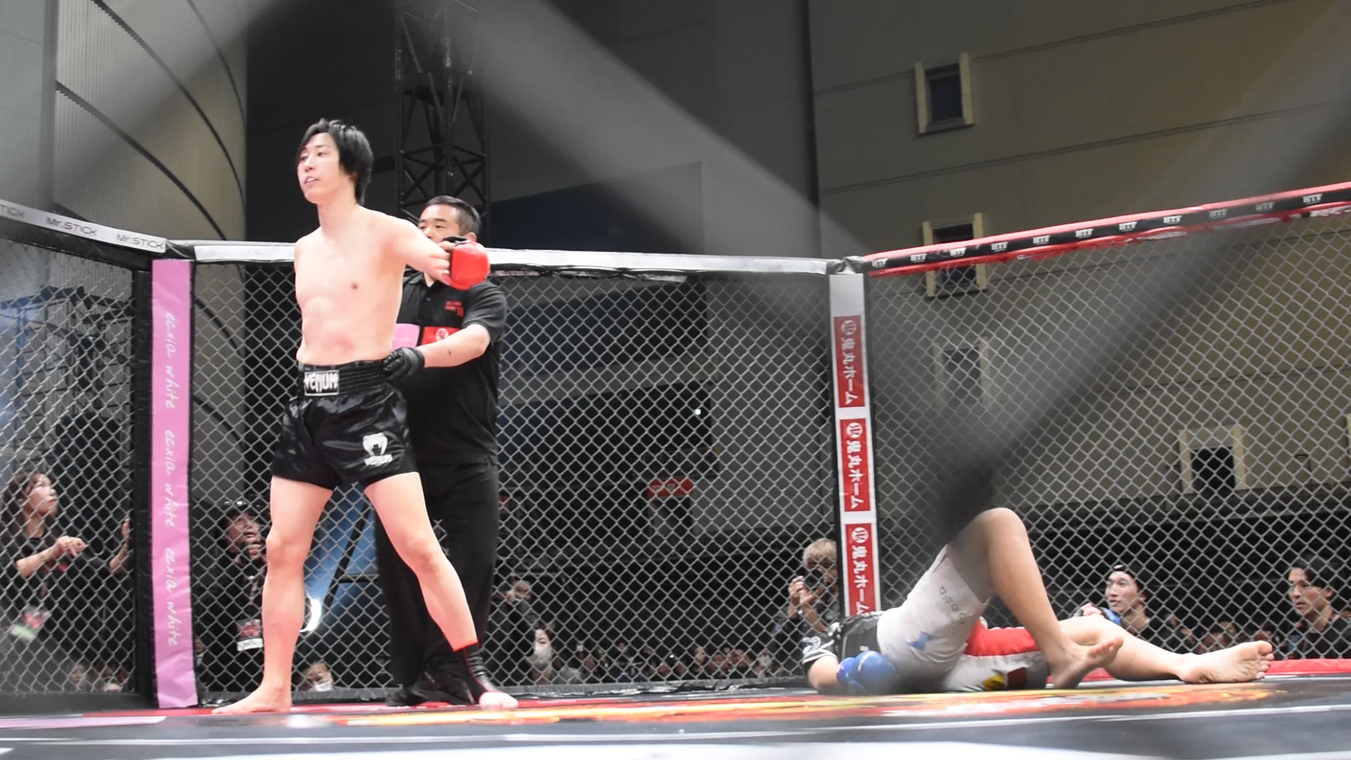 ブレイキングダウン10】COO溝口勇児氏が膝蹴り連発 超10