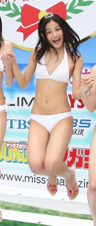 清水富美加ショック 水着ｄｖｄバカ売れ皮肉な結果 隠せなかったビキニの奧 1 3ページ イザ