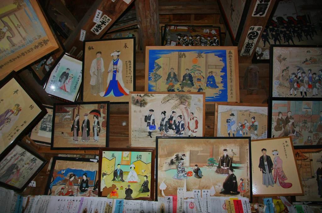 奉納百景」 寺社の奇妙な奉納物から見えるもの - 産経ニュース