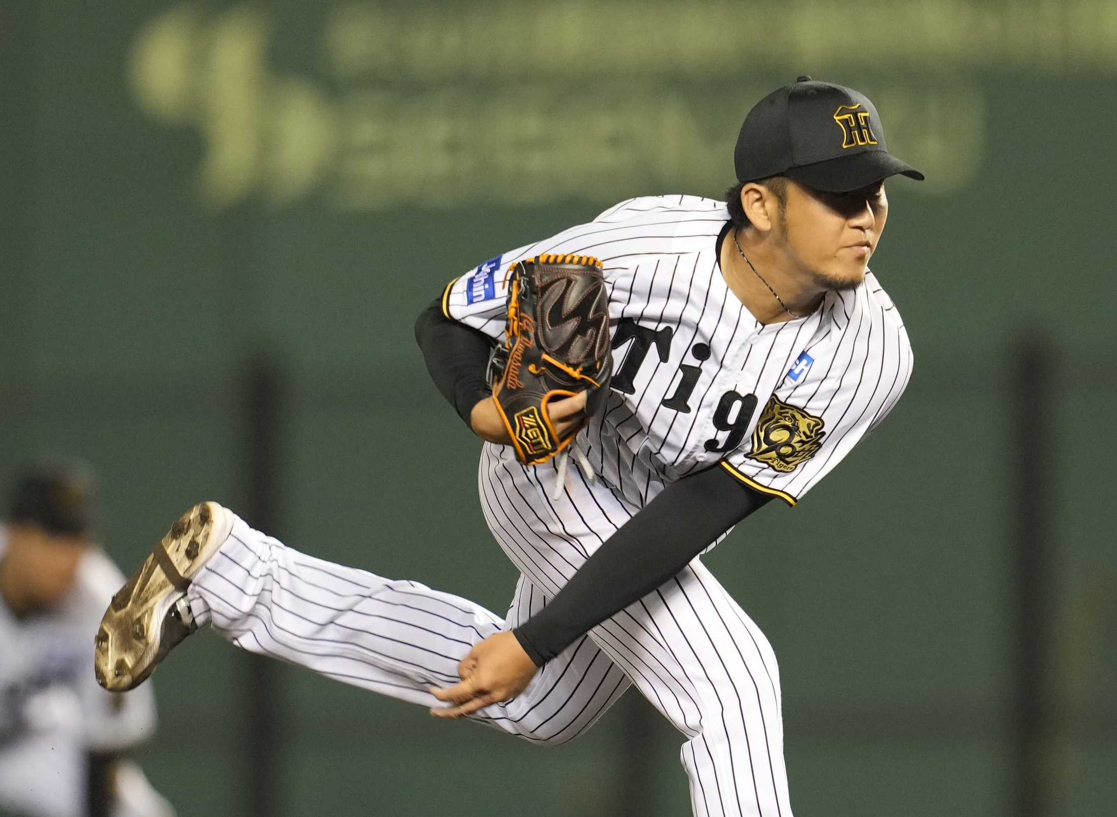 サイン入りマットブラック野球ヘルメット 岩貞祐太投手 サイン入りマットブラック野球ヘルメット 岩貞祐太投手 サイン入り