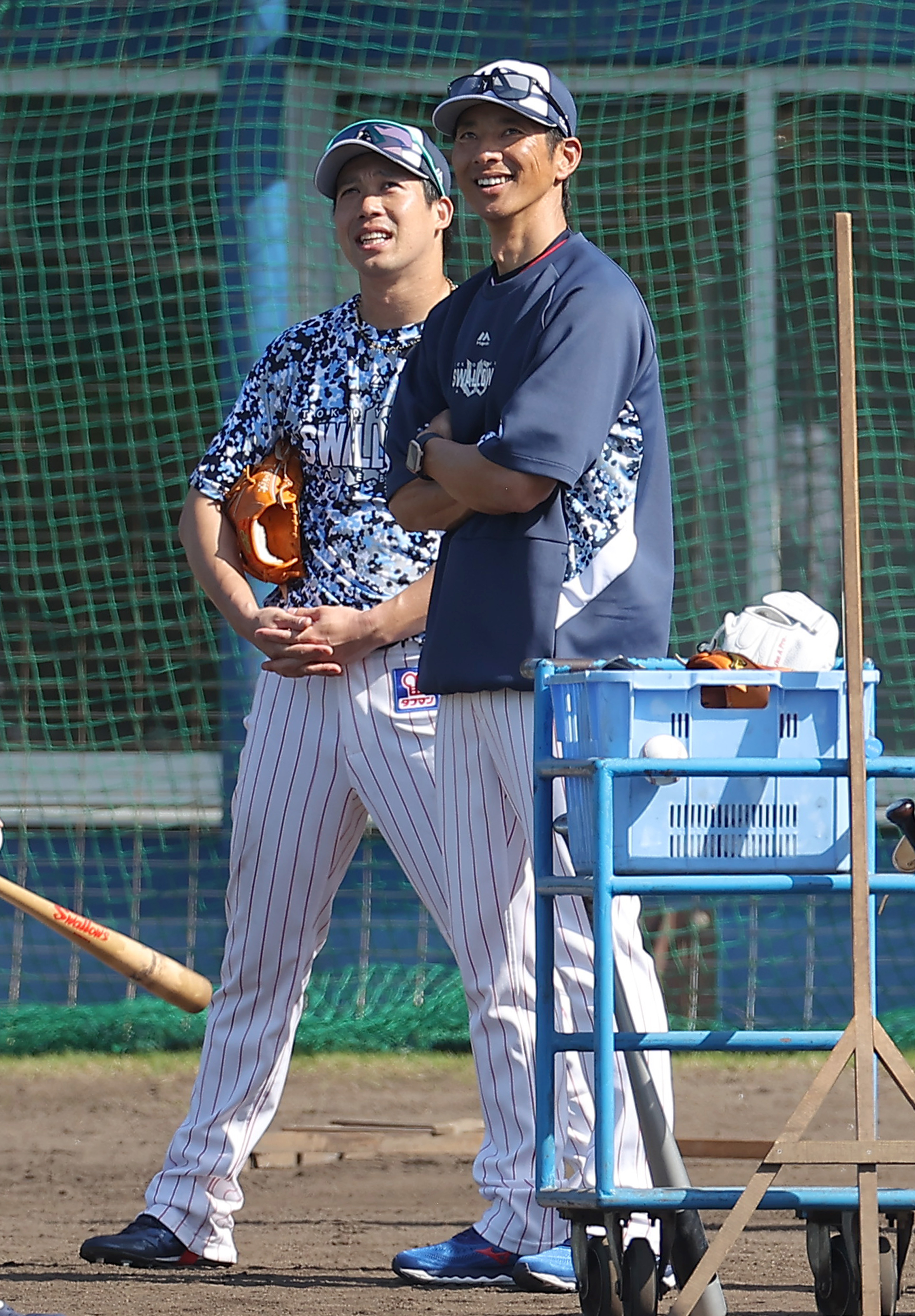 東京ヤクルトスワローズ 城石憲之 実使用ユニフォーム 上 二軍監督 東京ヤクルトスワローズ 城石憲之 実使用ユニフォーム 上 二軍監督