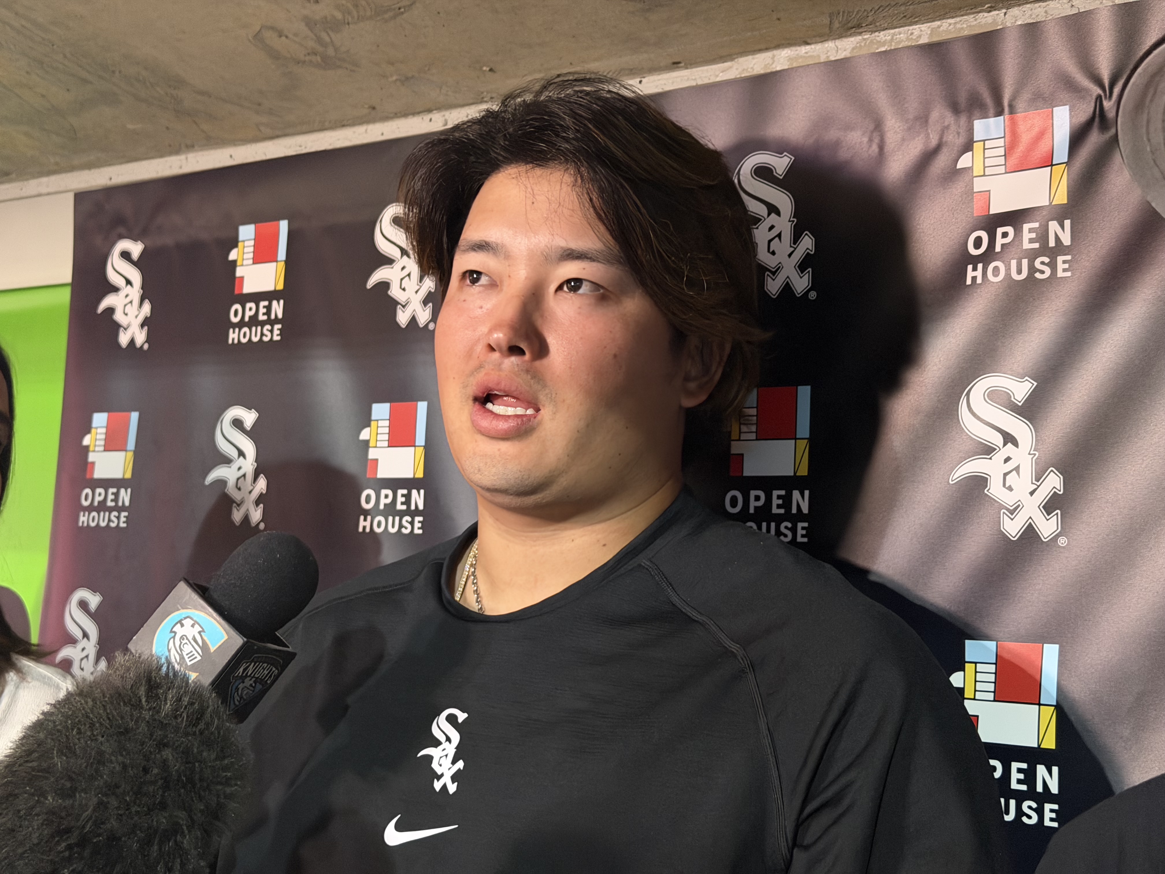 MLB】村上宗隆のサイン入りアイテムがオンラインチャリティー