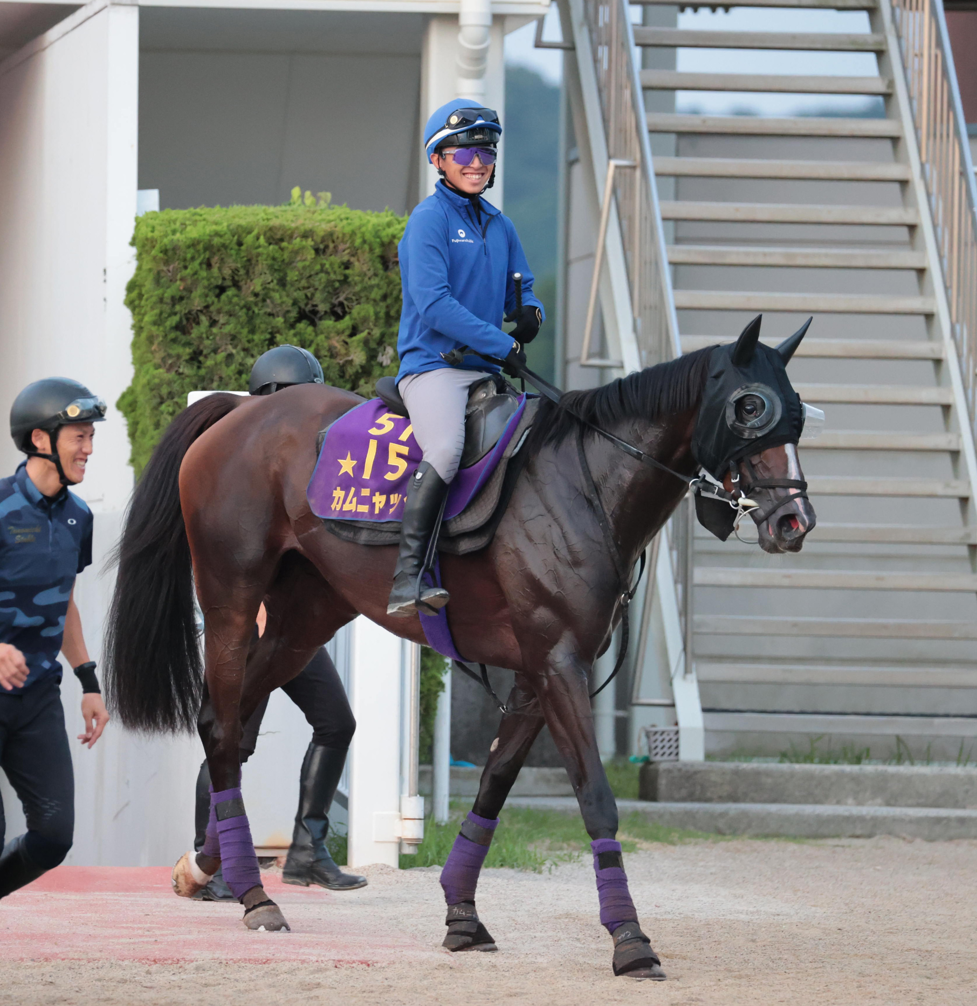 JRA 競馬　ドウデュース　カムニャック　友道厩舎　スタッフブルゾン　ジャケット JRA 競馬 ドウデュース カムニャック 友道厩舎 スタッフブルゾン