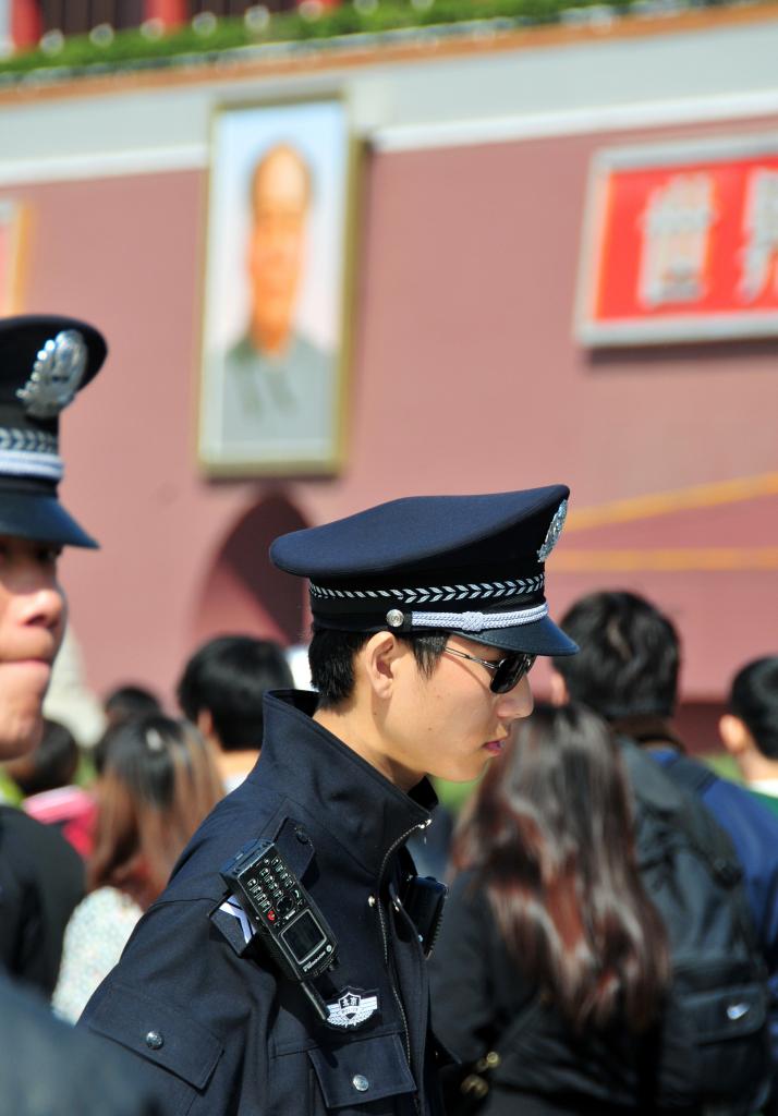 入手困難】中華人民共和国公安部 人気 警察部員専用ベルト（牛革）中国警察 官給品 激レア逸品