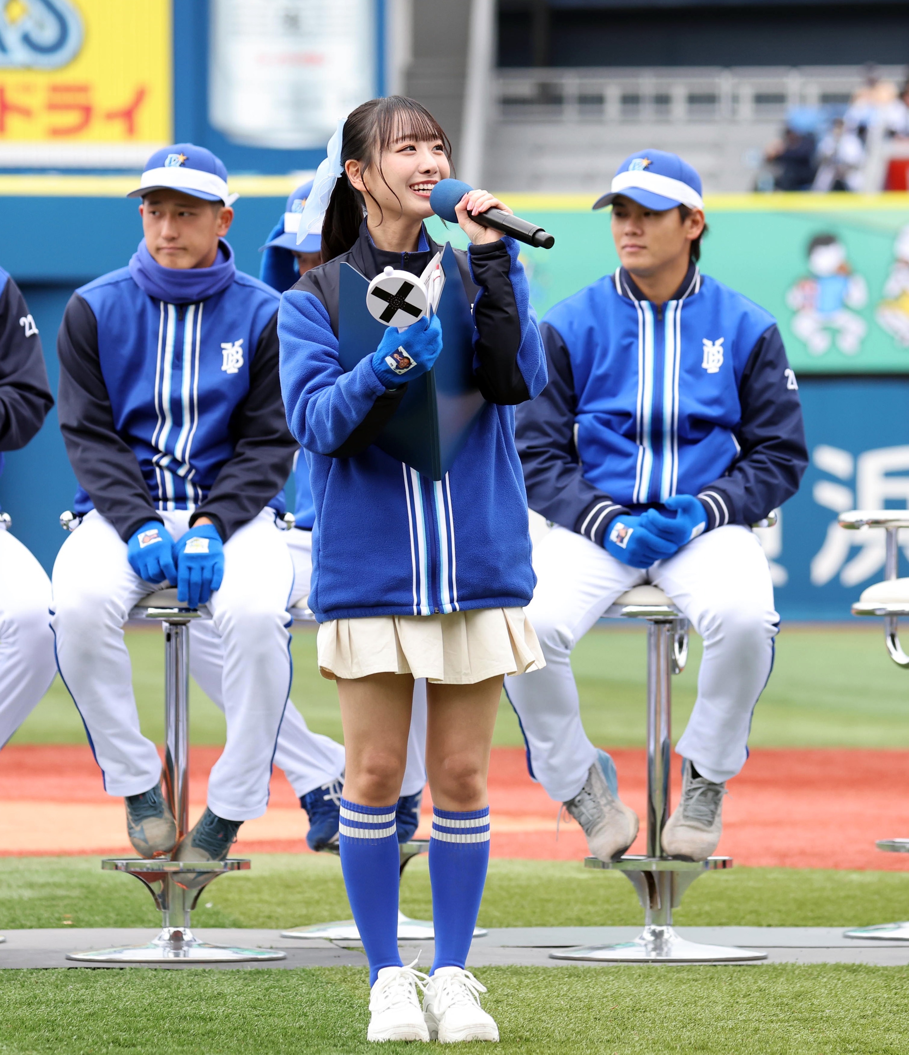 ☆*様 瀧脇笙古 木漏れ日メゾフォルテ 直筆 チュウ 教科書でも知られる絵本『モチモチの木』がTシャツに！ 岩崎書店／滝平