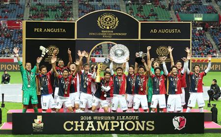 鹿島 小笠原 感激 ０９年以来の優勝 こういう経験をして強くなる 1 2ページ サンスポ