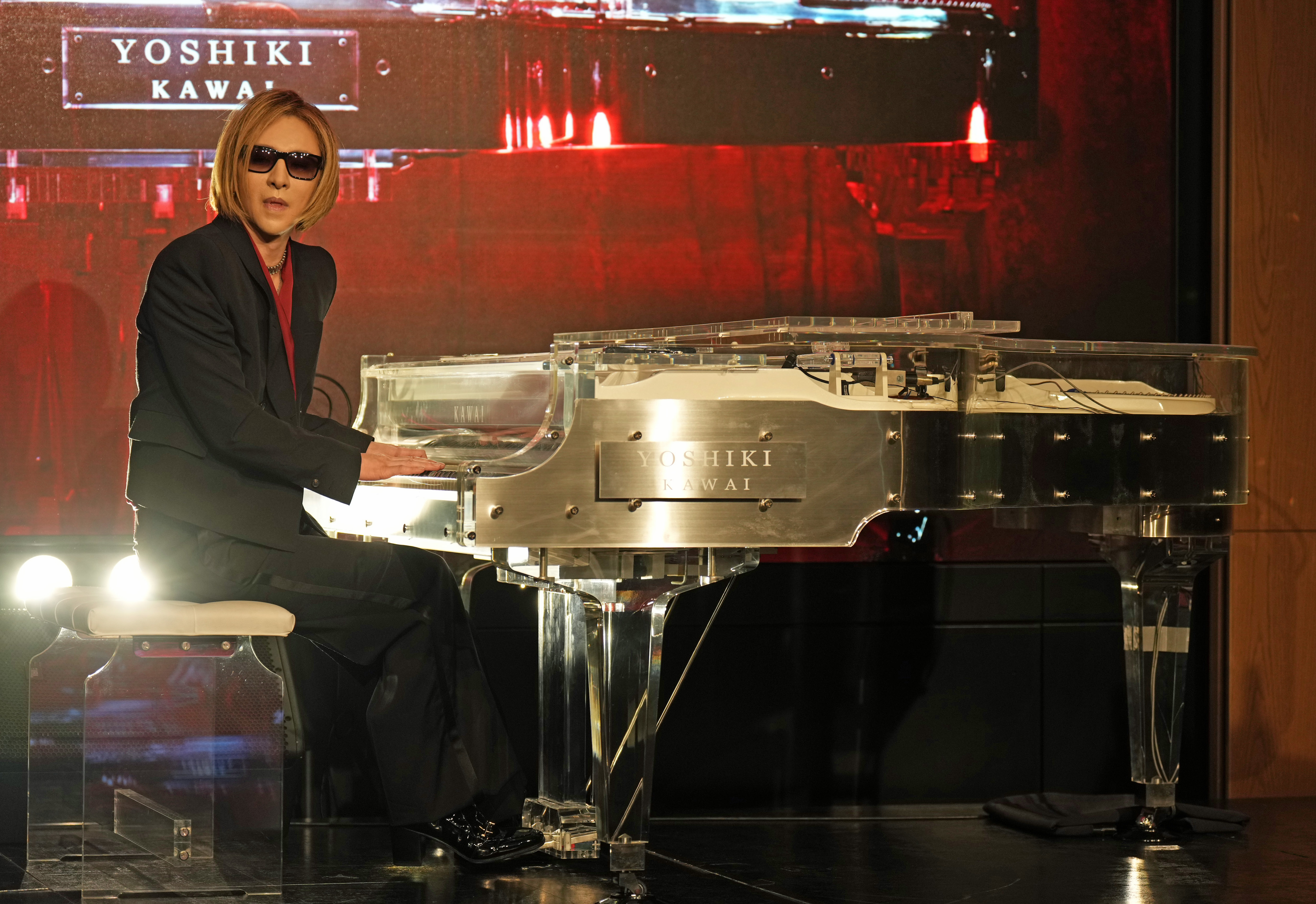 ＹＯＳＨＩＫＩが８月に〝世界一豪華なディナーショー〟を開催