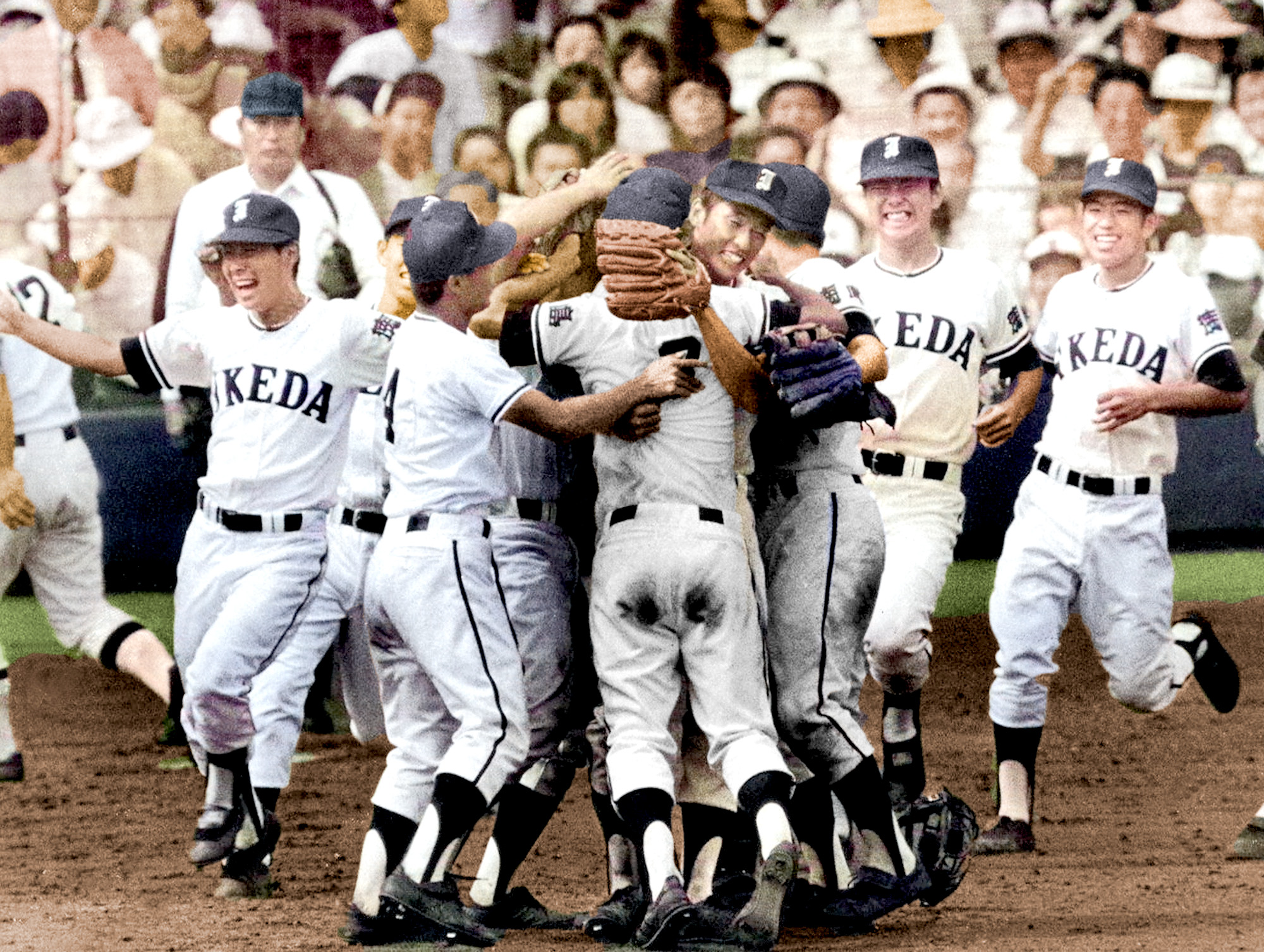 カラー写真で甦る】「やまびこ打線」が甲子園制圧！ 池田が史上４校目の夏春連覇／甲子園１００年カウントダウン～蔦の記憶㉒ - サンスポ