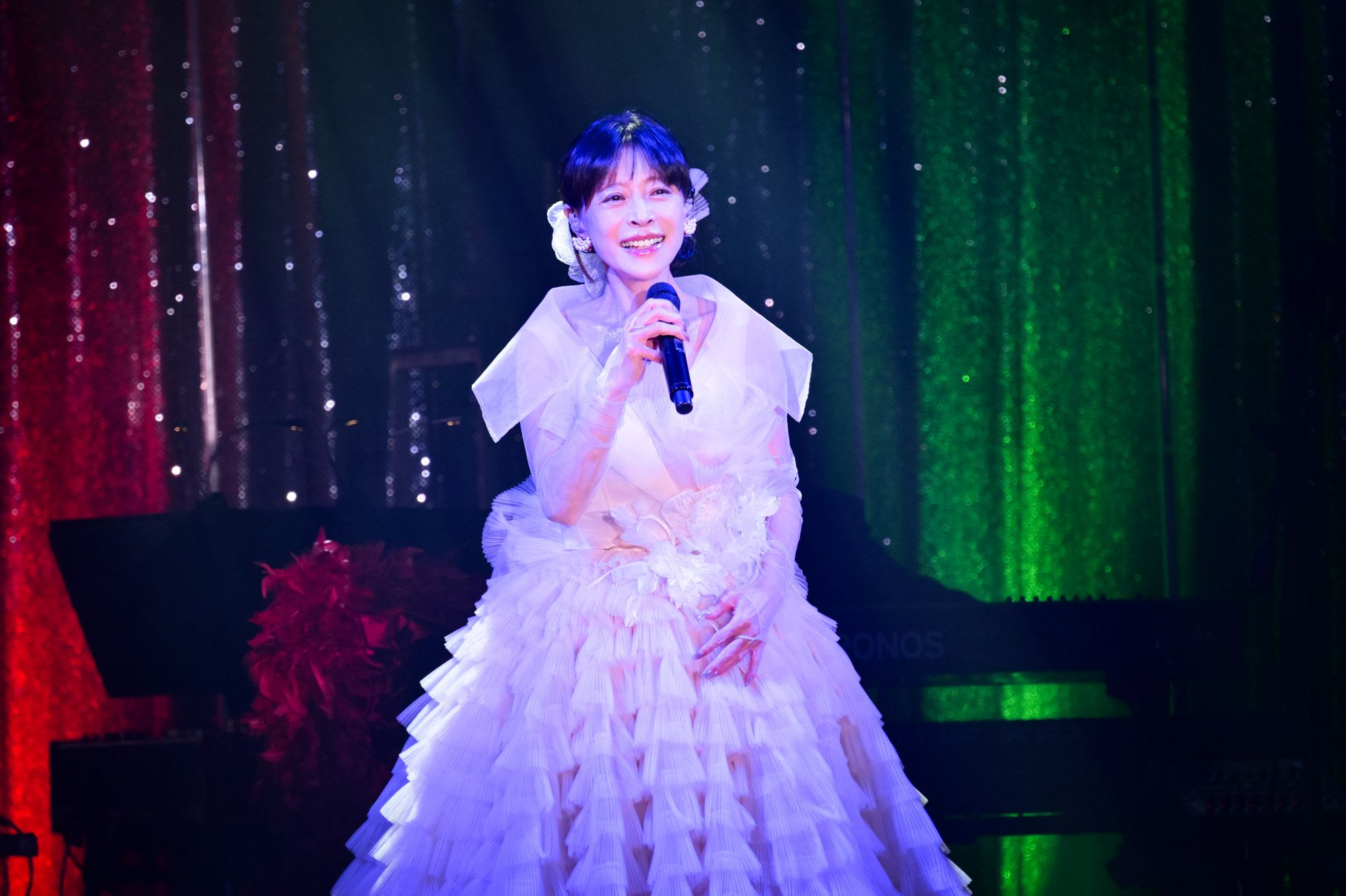 中森明菜がディナーショーの純白ドレスを解禁！ 美しすぎるドールな