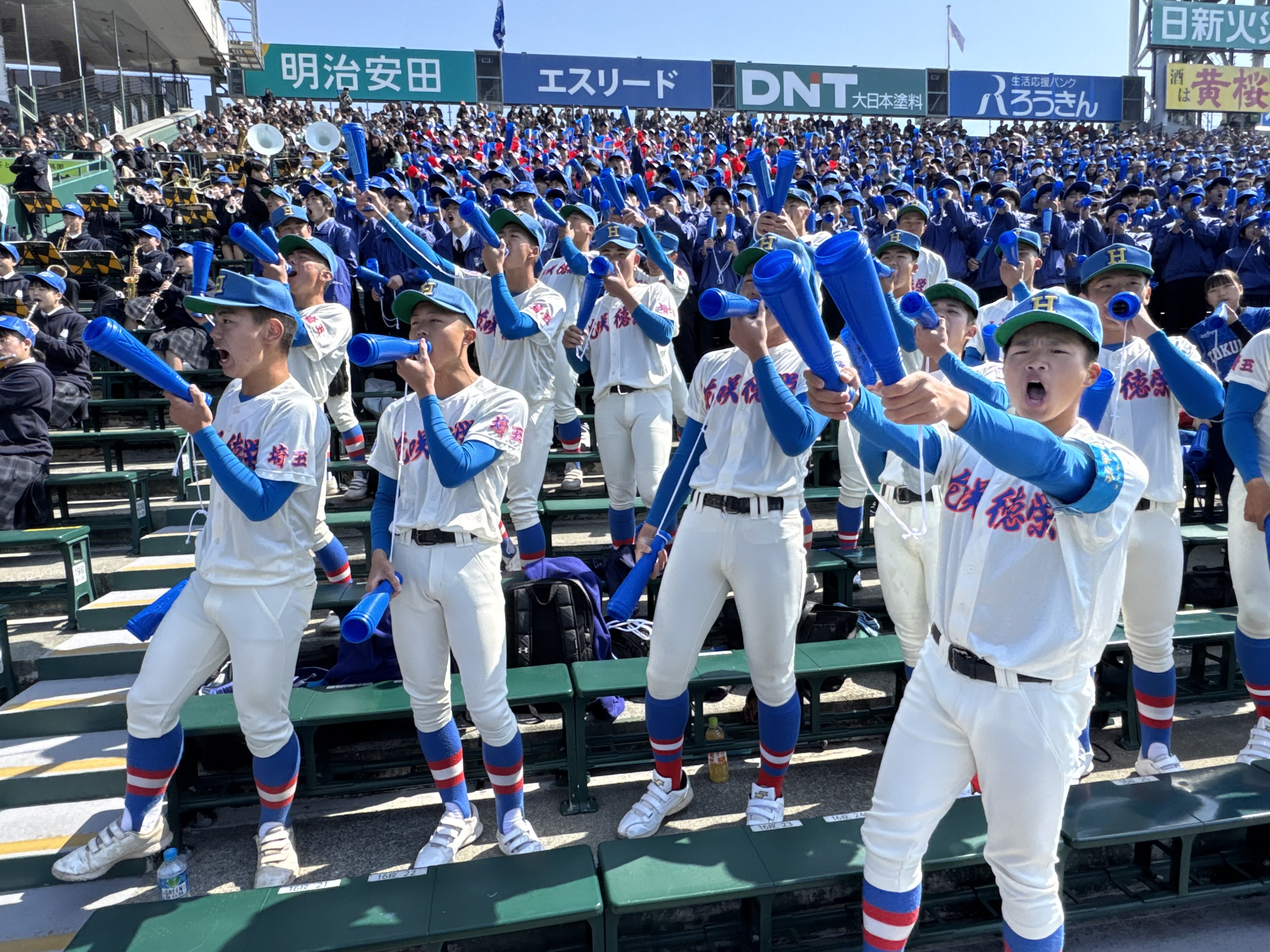 花咲徳栄、グラウンドとスタンドが一体 逆転勝利に導く 選抜高校野球 