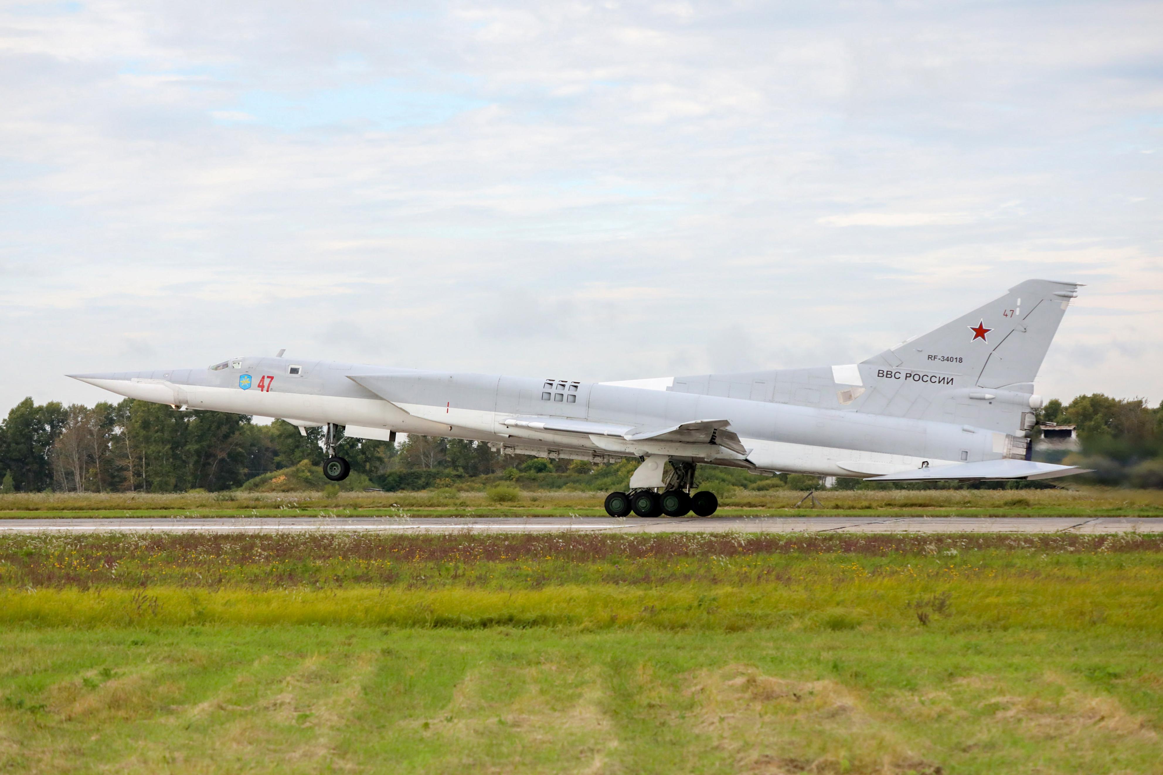 ロシア軍の戦略爆撃機「ツポレフ22M3」を初撃墜 ウクライナ軍が