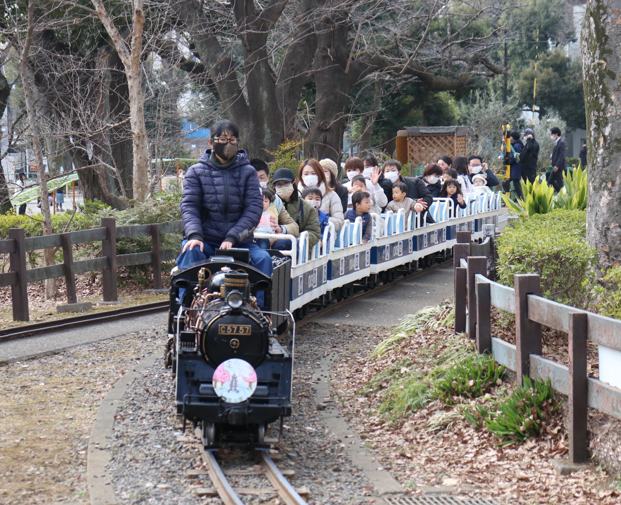 ミニｓｌ命名権 金冠堂 に売却 東京 世田谷公園 産経ニュース