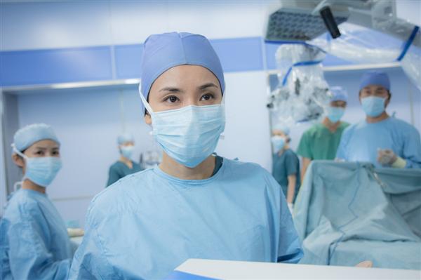 吉田羊 いわゆるスーパードクターではない女医 ｖｓ大門未知子 1 2ページ 産経ニュース