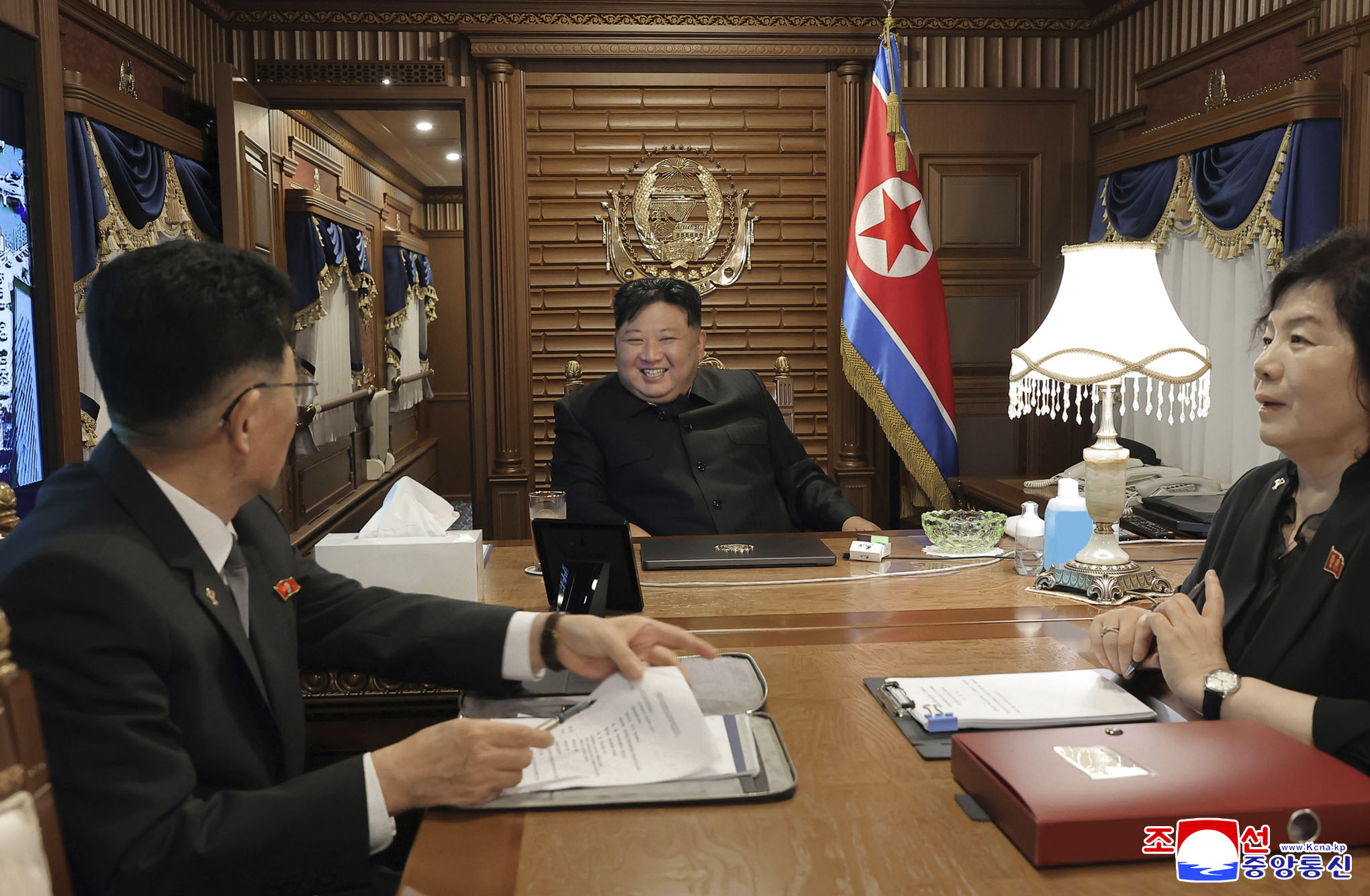 金氏正恩が6年半ぶり訪中 専用列車で中国入り、習近平氏と会談か