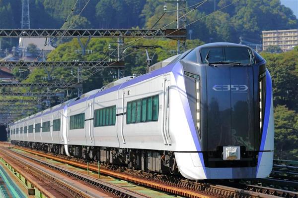 スーパーあずさ」E351系がラストラン ファンら集まる JR甲府駅