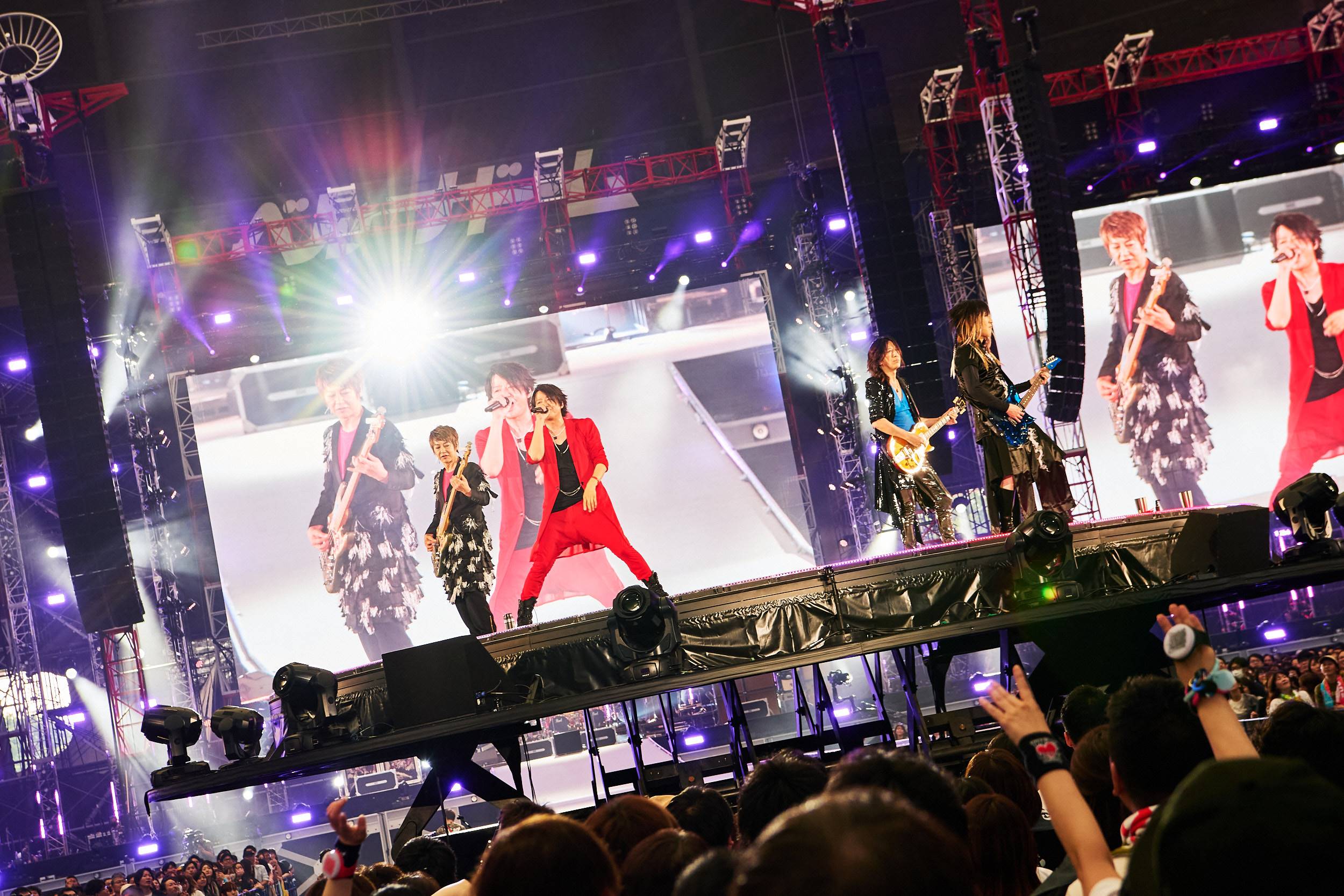 GLAY、伝説の幕張20万人ライブセトリ再現で6万人絶唱 TERU