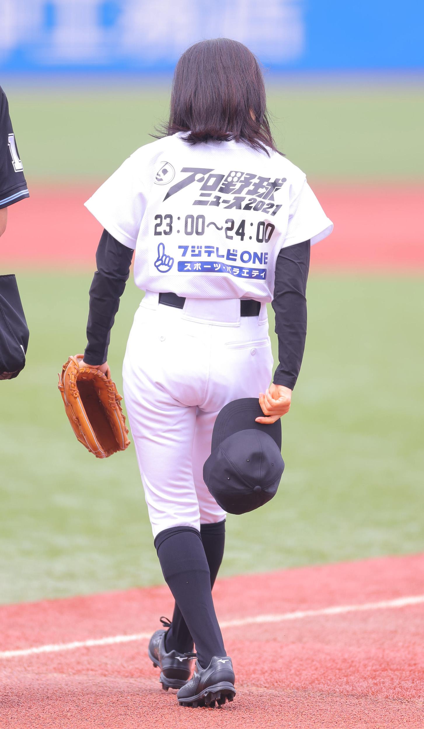 制球力重視」井森美幸が始球式 - 産経ニュース