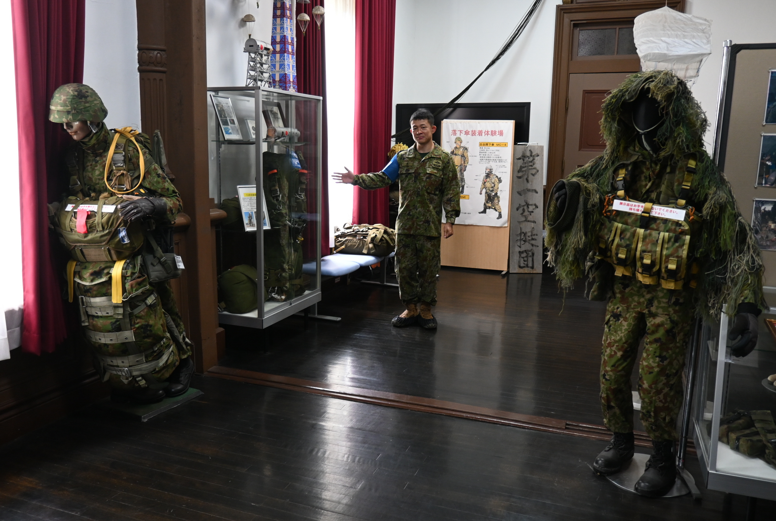 陸自第1空挺団の展示館「空挺館」 7月6日に一般公開 落下傘部隊の