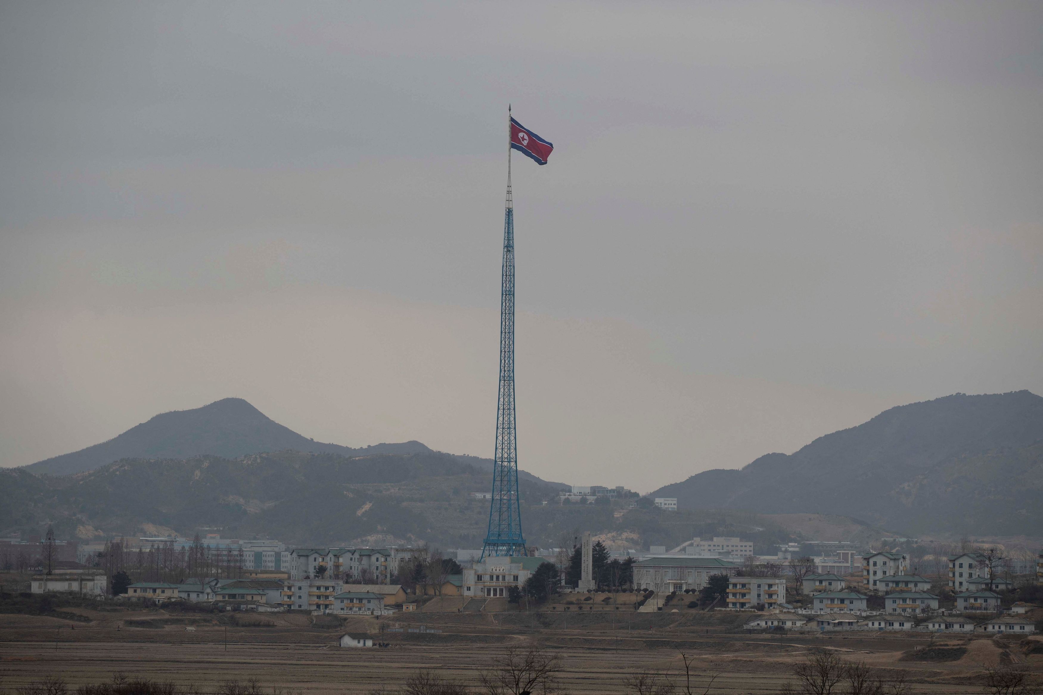 朝鮮半島「38度線」に異変あり 地雷原に戦術道路…北が進める要塞化に