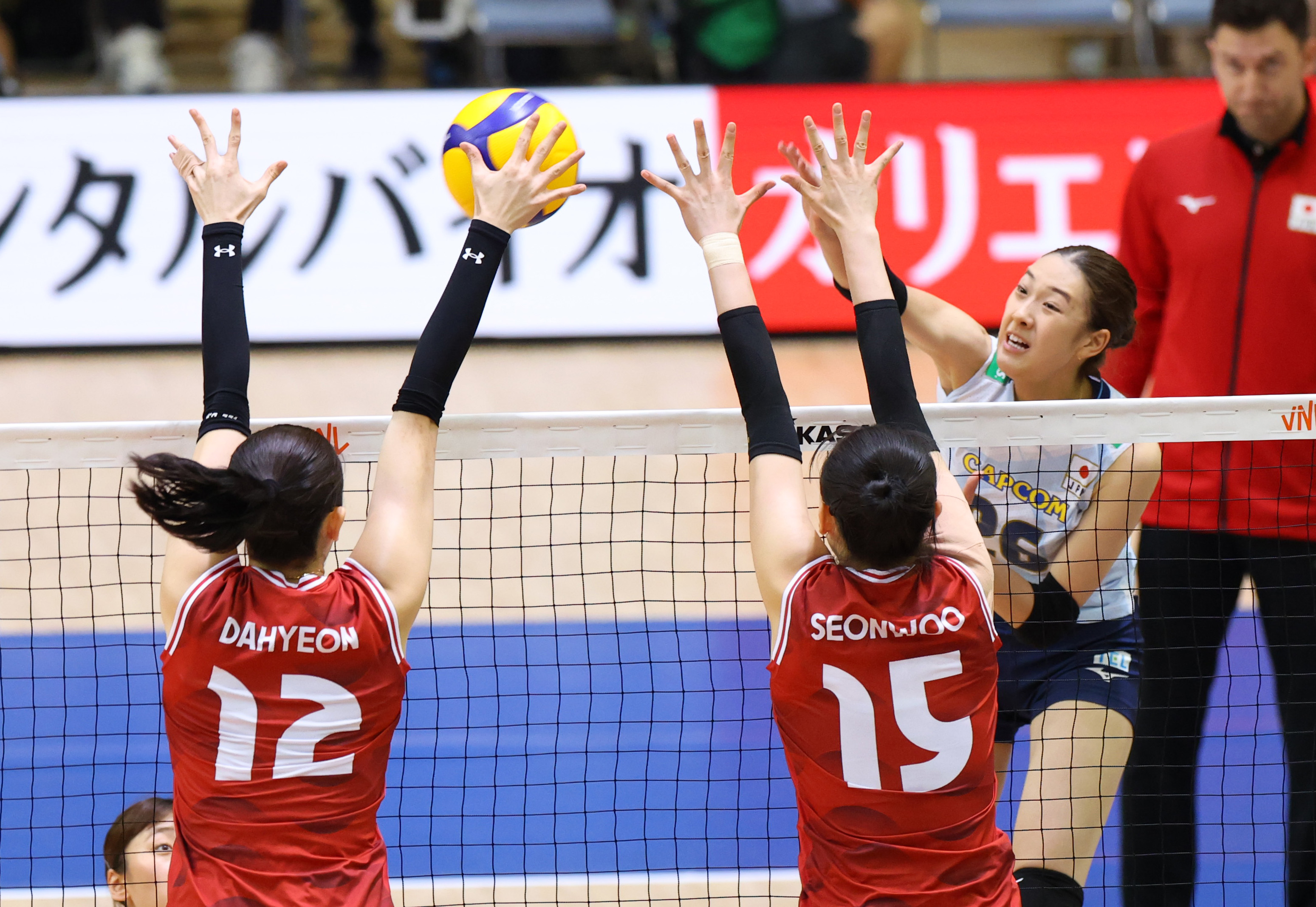 試合結果速報】日本、韓国にストレート勝ち 第3セットは終盤に逆転