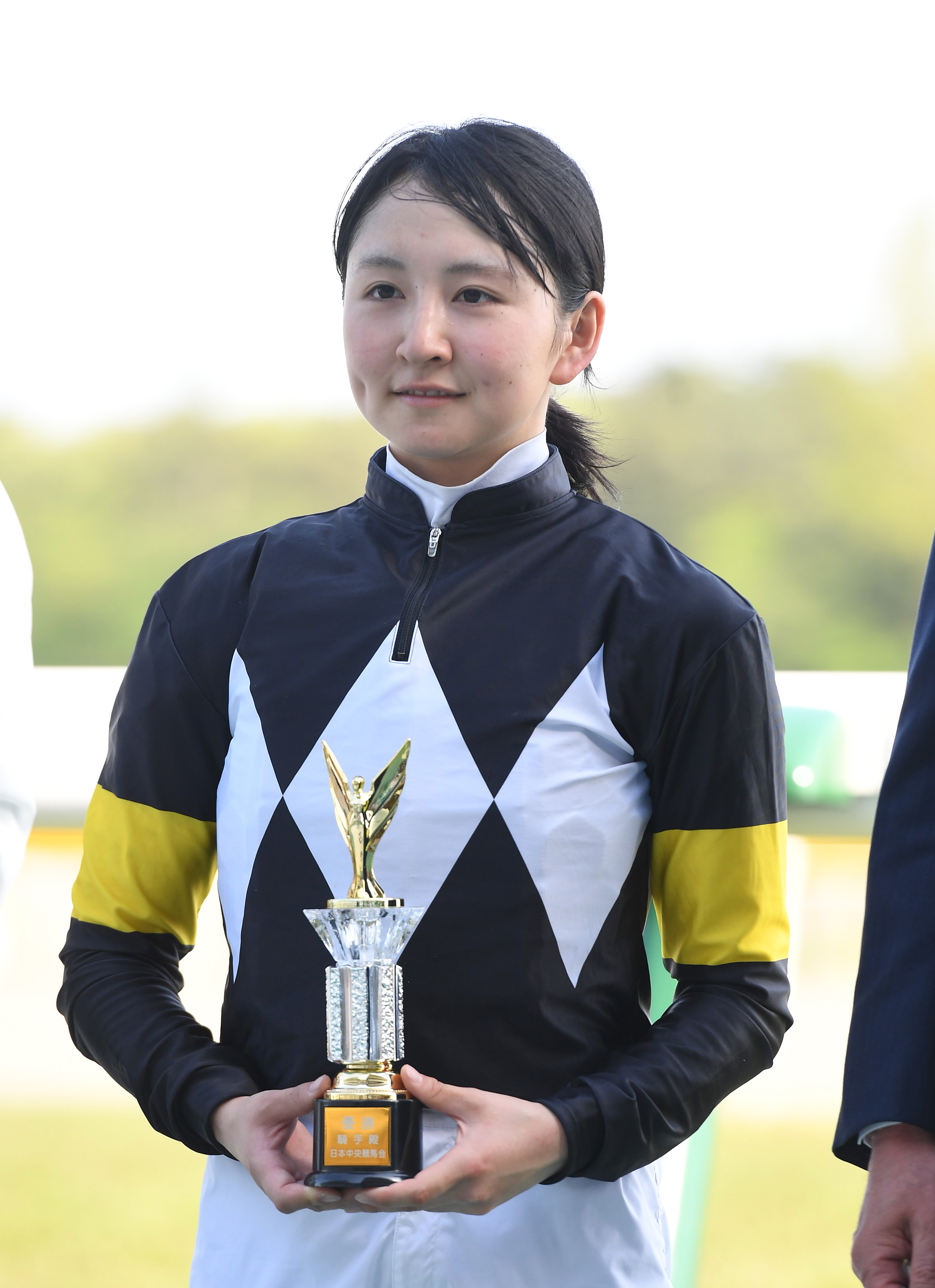 古川奈穂騎手が函館7Rで自身初の一日2勝を達成 GI騎乗の通算31