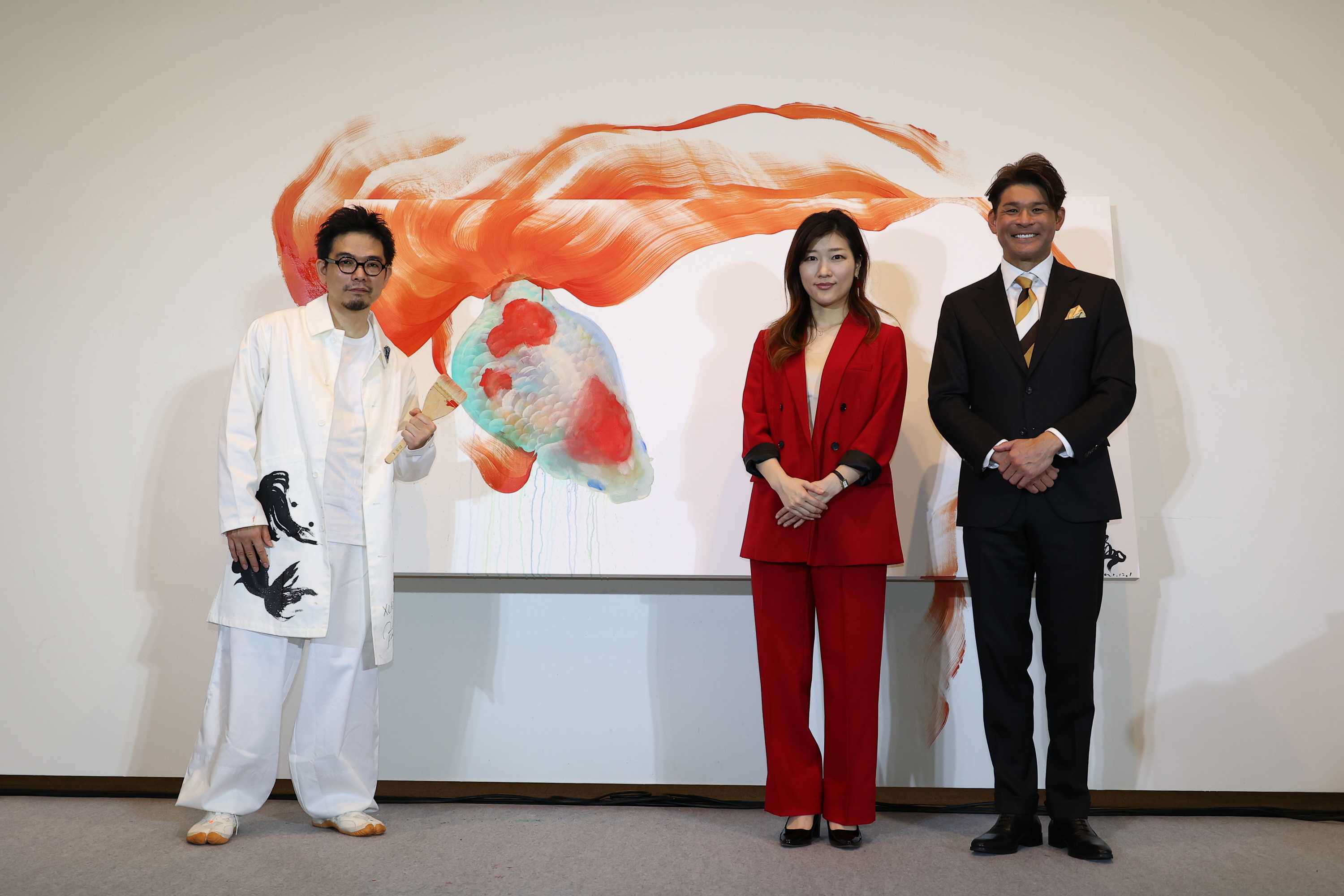 照英とヒコロヒーが興味深々 12月2日から深堀隆介展「金魚鉢、地球