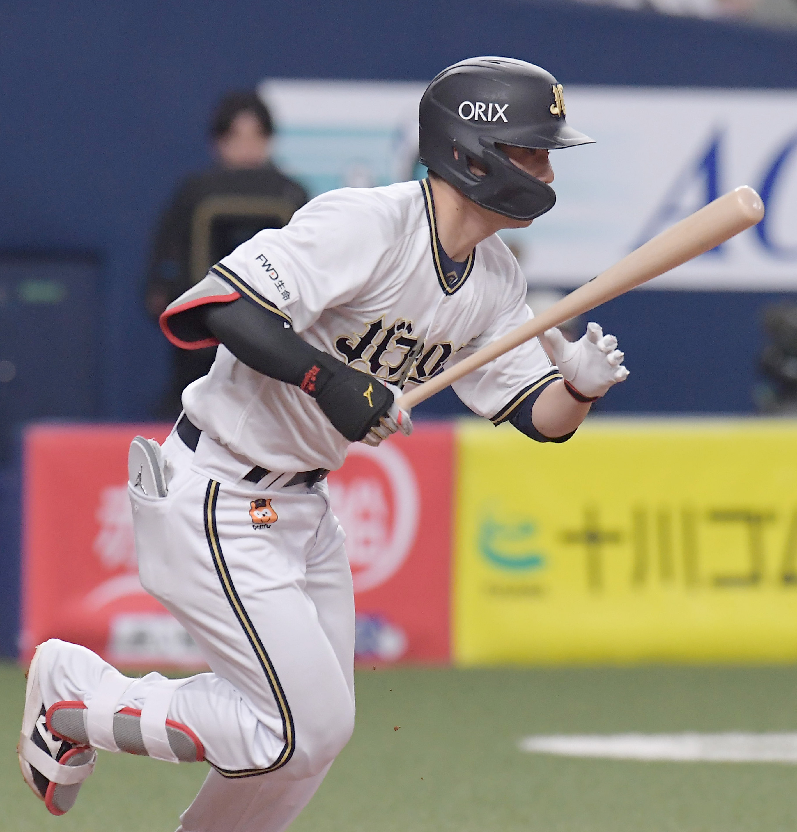 西川龍馬選手「通算1000試合出場＆1000安打」達成記念グッズ第2