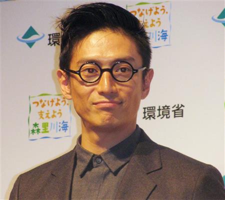 伊勢谷友介 異母兄 山本寛斎さんを追悼 あなたの血は 僕の中に生きてます サンスポ