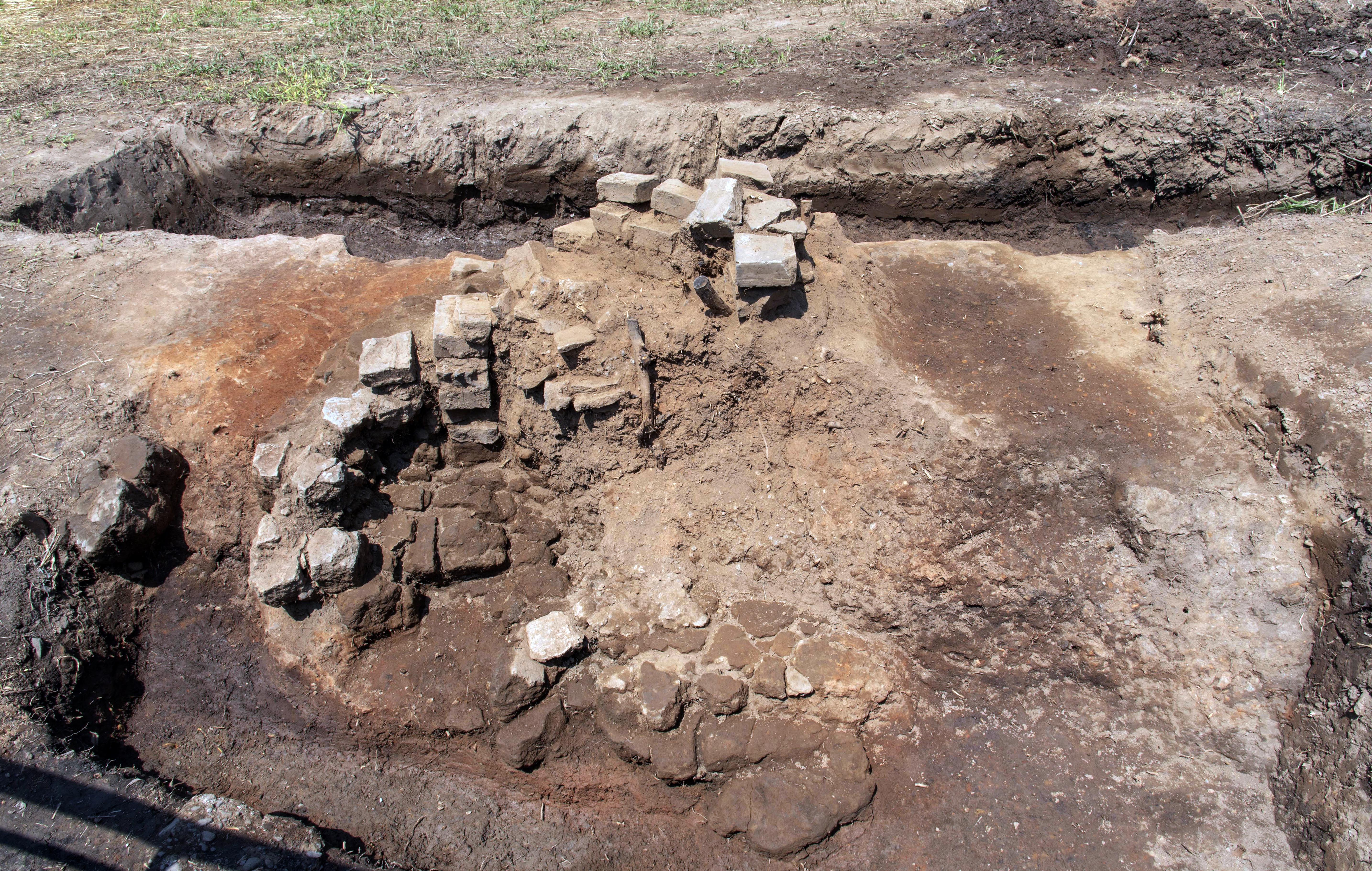 独自＞平城京東南から瓦窯跡出土 奈良時代の木簡「越田瓦屋」裏付け