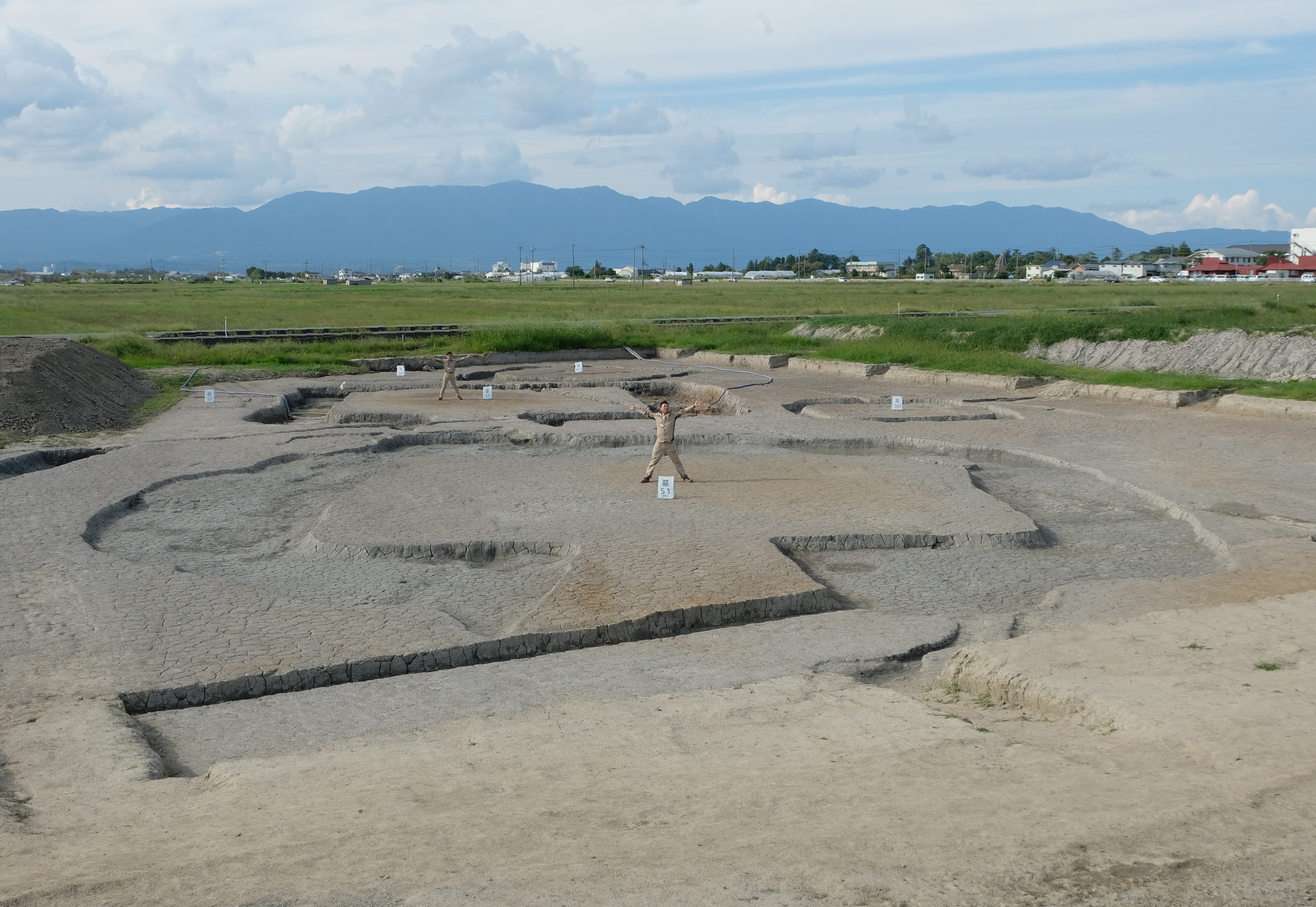 滋賀・守山で前方後方墳の「原型」2基出土 発展過程「つぶさに示す