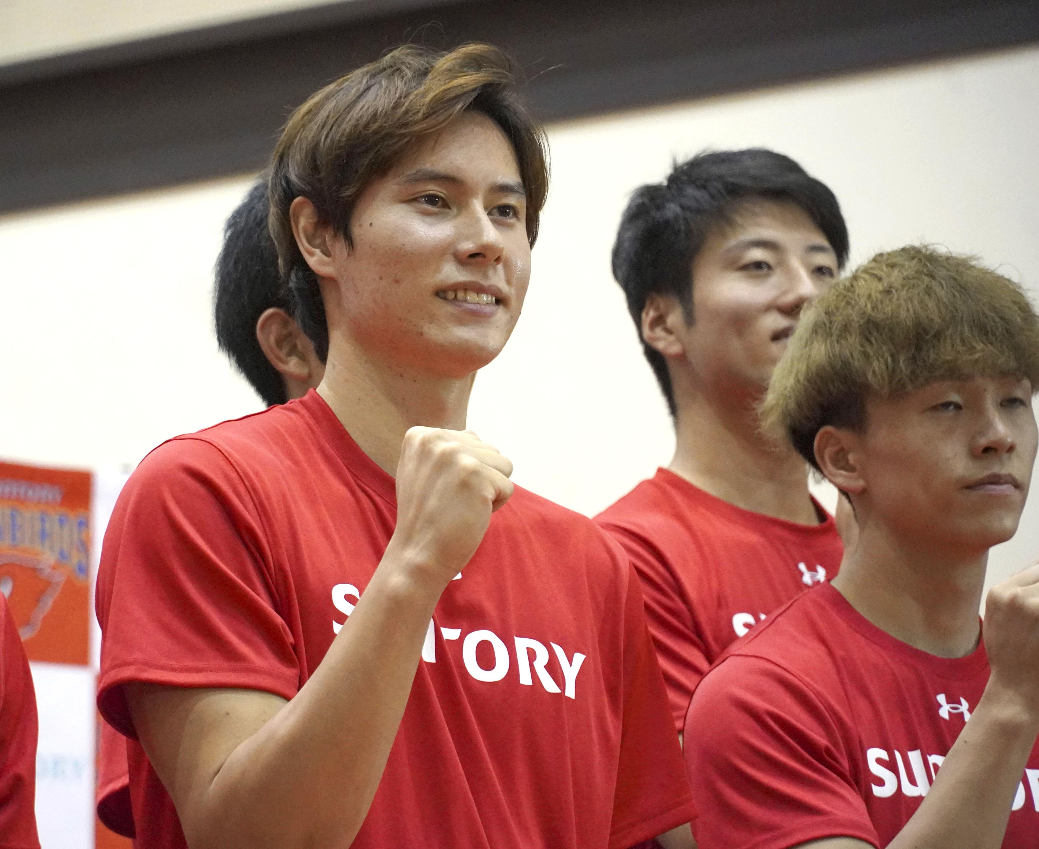 サントリー・高橋藍が練習試合で11得点 新リーグ初代王者へ「日本一を