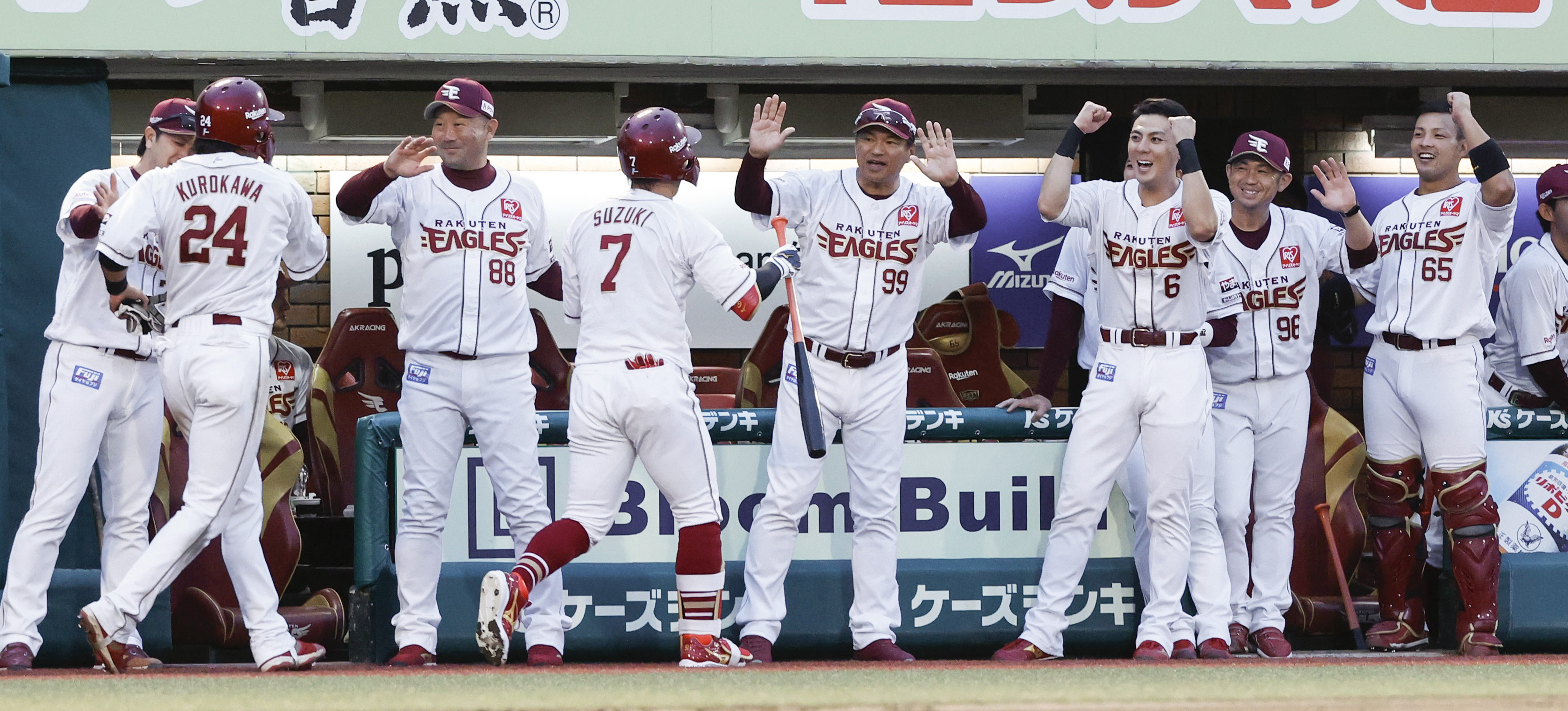 楽7―0ソ 楽天の滝中がプロ初完封で4勝目 ソフトバンクは3試合連続の零