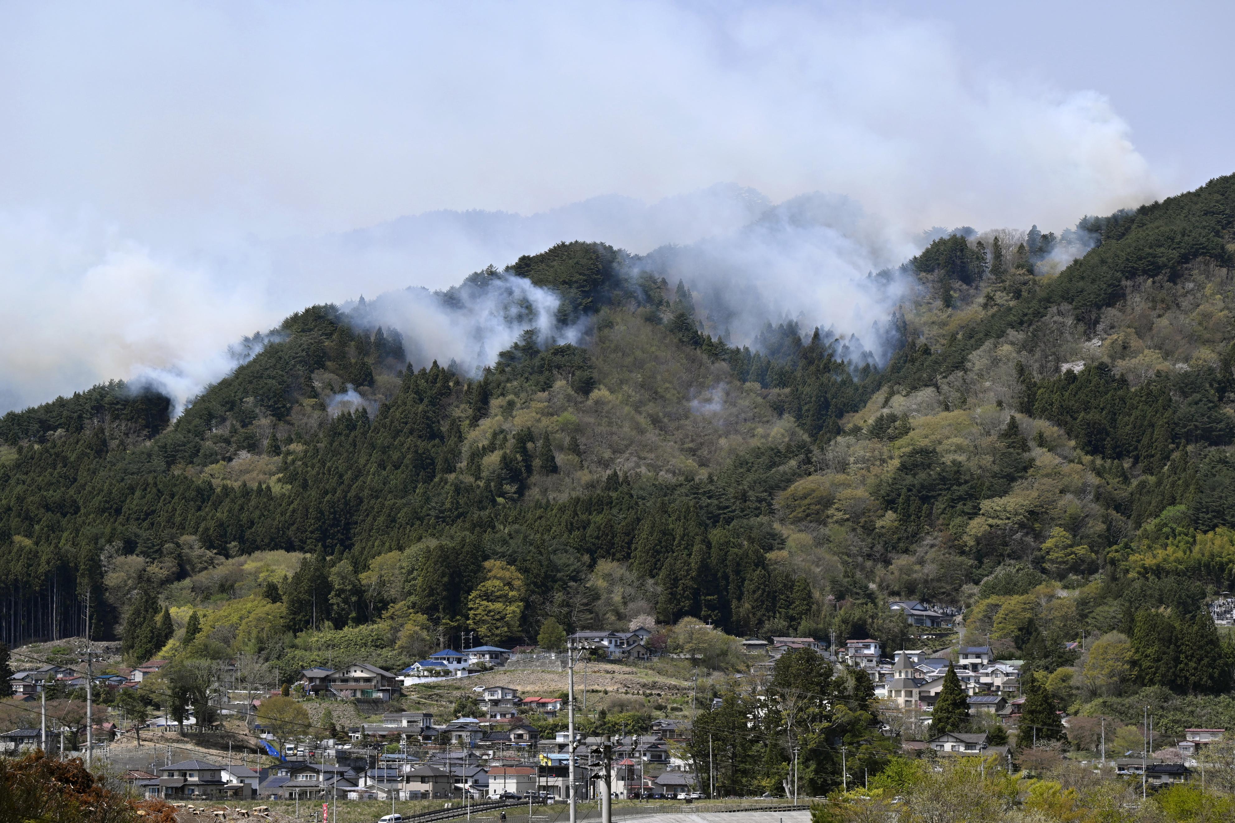 動画】山林火災、延焼面積1176ヘクタールに拡大 平成以降2番目の規模
