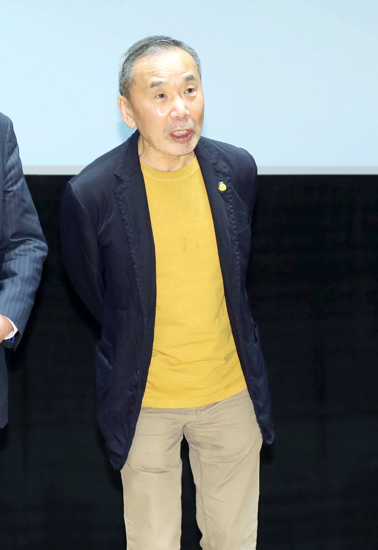 村上春樹さん 文化の発信基地に 早大で会見 産経ニュース